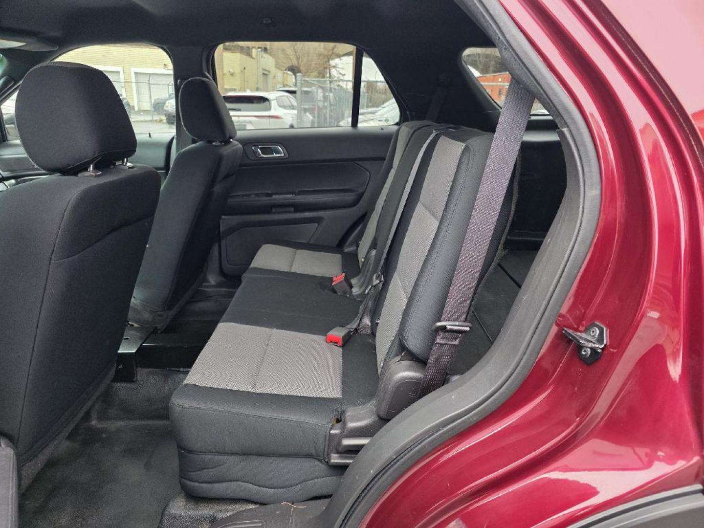 2015 BURG FORD EXPLORER POLICE INTERCEPTOR (1FM5K8AR9FG) with an 3.7L engine, Automatic transmission, located at 117 North Cameron Street, Harrisburg, PA, 17101, (717) 963-8962, 40.266762, -76.875259 - WE FINANCE!!! Good Credit/ Challenged Credit/ No Credit - ALL Trade-Ins Welcomed!!! APPLY ONLINE or CALL us TODAY ;) Please call us to discuss your cash and/or financing options. - Photo#12