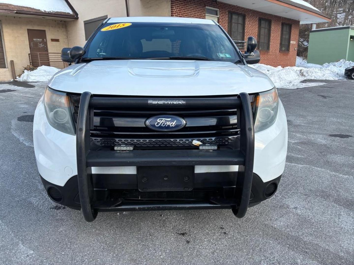 2015 WHITE FORD EXPLORER POLICE INTERCEPTOR (1FM5K8AR8FG) with an 3.7L engine, Automatic transmission, located at 117 North Cameron Street, Harrisburg, PA, 17101, (717) 963-8962, 40.266762, -76.875259 - WE FINANCE!!! Good Credit/ Challenged Credit/ No Credit - ALL Trade-Ins Welcomed!!! APPLY ONLINE or CALL us TODAY ;) Please call us to discuss your cash and/or financing options. - Photo#7