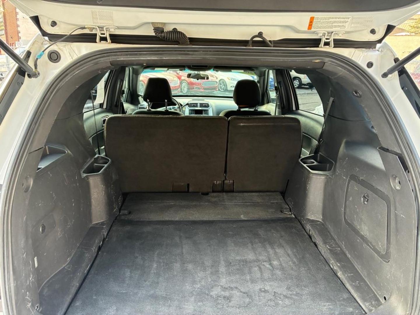 2015 WHITE FORD EXPLORER POLICE INTERCEPTOR (1FM5K8AR8FG) with an 3.7L engine, Automatic transmission, located at 117 North Cameron Street, Harrisburg, PA, 17101, (717) 963-8962, 40.266762, -76.875259 - WE FINANCE!!! Good Credit/ Challenged Credit/ No Credit - ALL Trade-Ins Welcomed!!! APPLY ONLINE or CALL us TODAY ;) Please call us to discuss your cash and/or financing options. - Photo#10