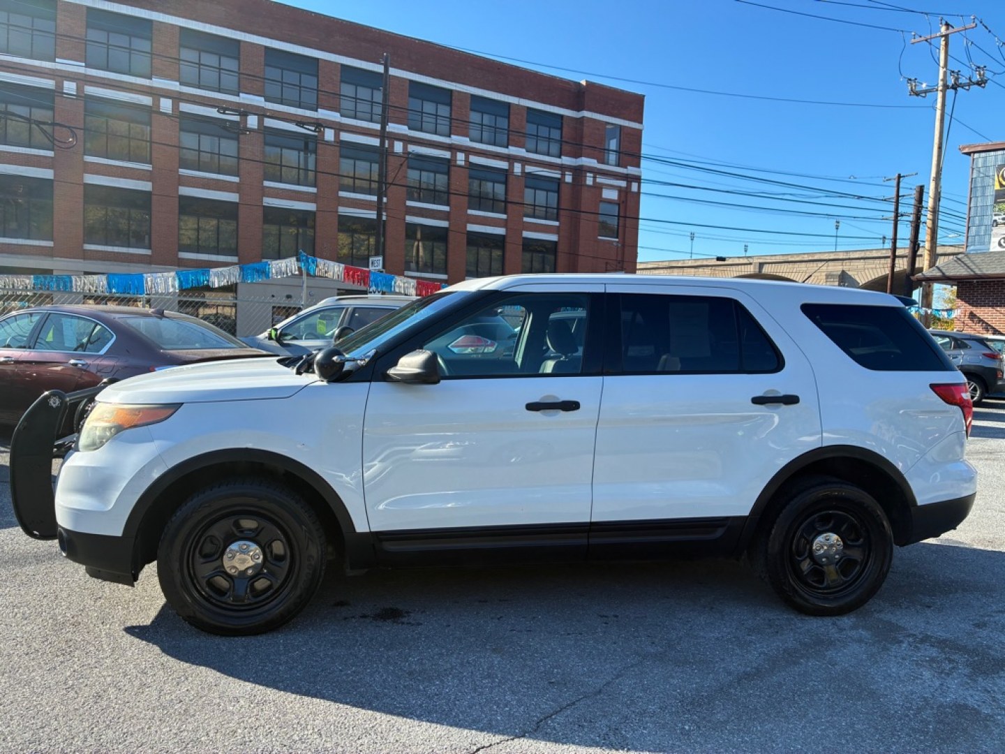 2015 WHITE FORD EXPLORER POLICE INTERCEPTOR (1FM5K8AR8FG) with an 3.7L engine, Automatic transmission, located at 117 North Cameron Street, Harrisburg, PA, 17101, (717) 963-8962, 40.266762, -76.875259 - WE FINANCE!!! Good Credit/ Challenged Credit/ No Credit - ALL Trade-Ins Welcomed!!! APPLY ONLINE or CALL us TODAY ;) Please call us to discuss your cash and/or financing options.- Photo#1