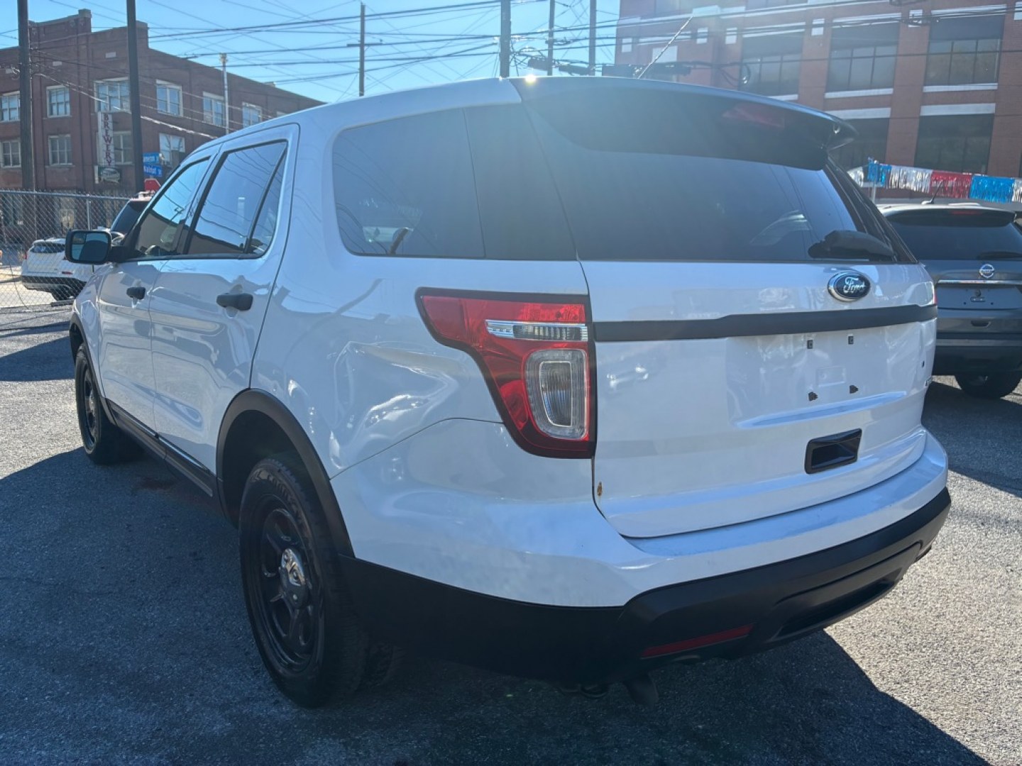 2015 WHITE FORD EXPLORER POLICE INTERCEPTOR (1FM5K8AR8FG) with an 3.7L engine, Automatic transmission, located at 117 North Cameron Street, Harrisburg, PA, 17101, (717) 963-8962, 40.266762, -76.875259 - WE FINANCE!!! Good Credit/ Challenged Credit/ No Credit - ALL Trade-Ins Welcomed!!! APPLY ONLINE or CALL us TODAY ;) Please call us to discuss your cash and/or financing options.- Photo#2