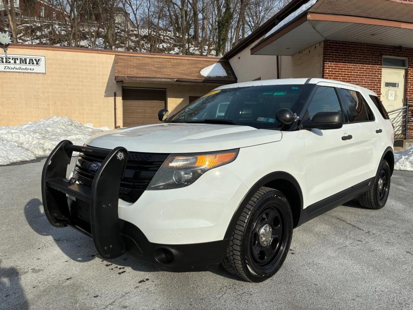 2015 WHITE FORD EXPLORER POLICE INTERCEPTOR (1FM5K8AR9FG) with an 3.7L engine, Automatic transmission, located at 117 North Cameron Street, Harrisburg, PA, 17101, (717) 963-8962, 40.266762, -76.875259 - WE FINANCE!!! Good Credit/ Challenged Credit/ No Credit - ALL Trade-Ins Welcomed!!! APPLY ONLINE or CALL us TODAY ;) Please call us to discuss your cash and/or financing options. - Photo#0