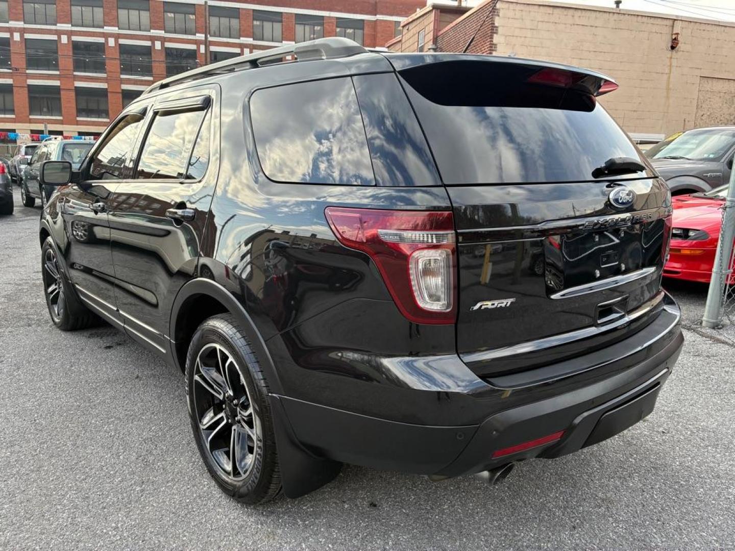 2015 BLACK FORD EXPLORER SPORT (1FM5K8GT3FG) with an 3.5L engine, Automatic transmission, located at 117 North Cameron Street, Harrisburg, PA, 17101, (717) 963-8962, 40.266762, -76.875259 - WE FINANCE!!! Good Credit/ Challenged Credit/ No Credit - ALL Trade-Ins Welcomed!!! APPLY ONLINE or CALL us TODAY ;) Please call us to discuss your cash and/or financing options. - Photo#2
