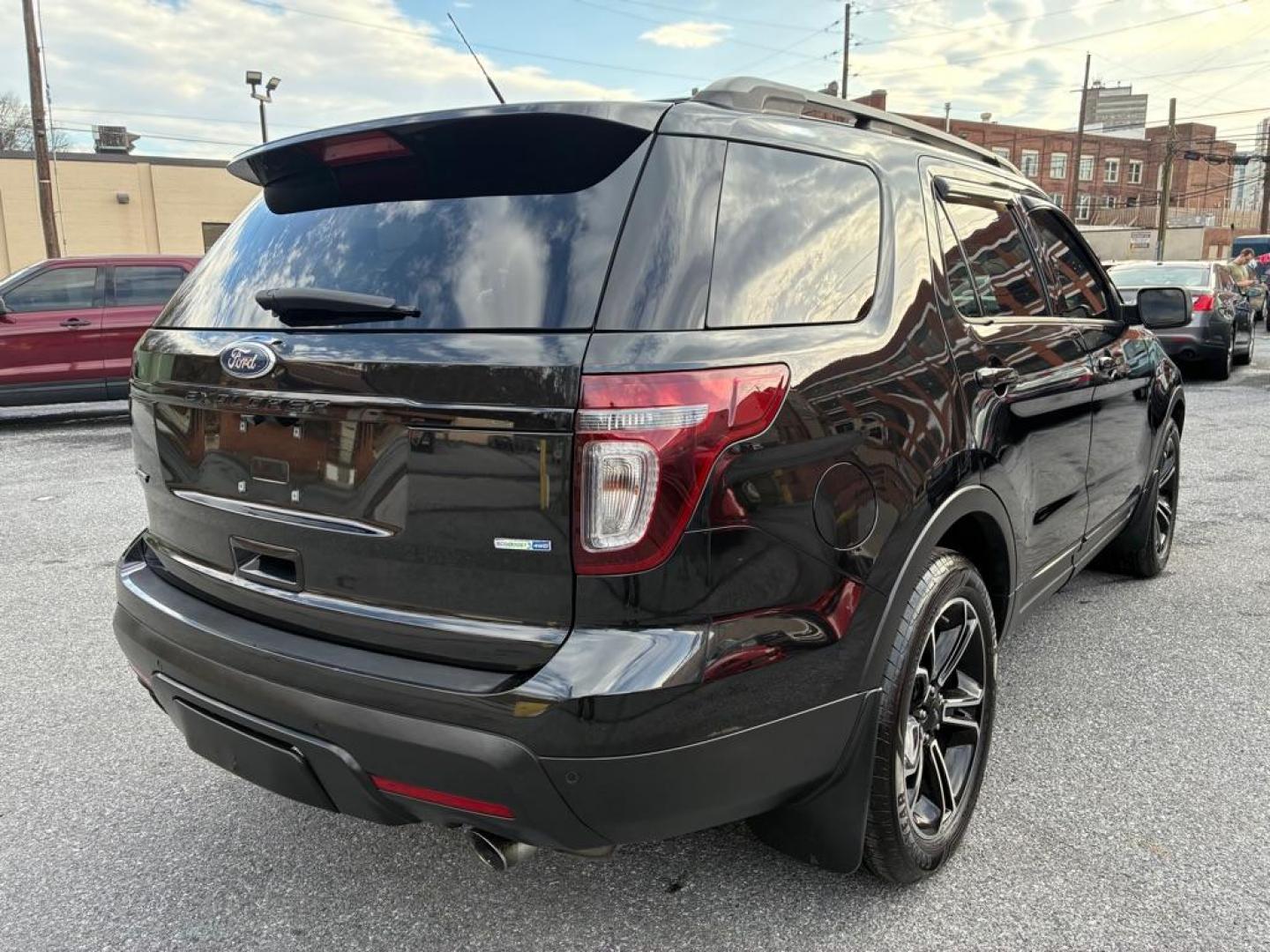 2015 BLACK FORD EXPLORER SPORT (1FM5K8GT3FG) with an 3.5L engine, Automatic transmission, located at 117 North Cameron Street, Harrisburg, PA, 17101, (717) 963-8962, 40.266762, -76.875259 - WE FINANCE!!! Good Credit/ Challenged Credit/ No Credit - ALL Trade-Ins Welcomed!!! APPLY ONLINE or CALL us TODAY ;) Please call us to discuss your cash and/or financing options. - Photo#4