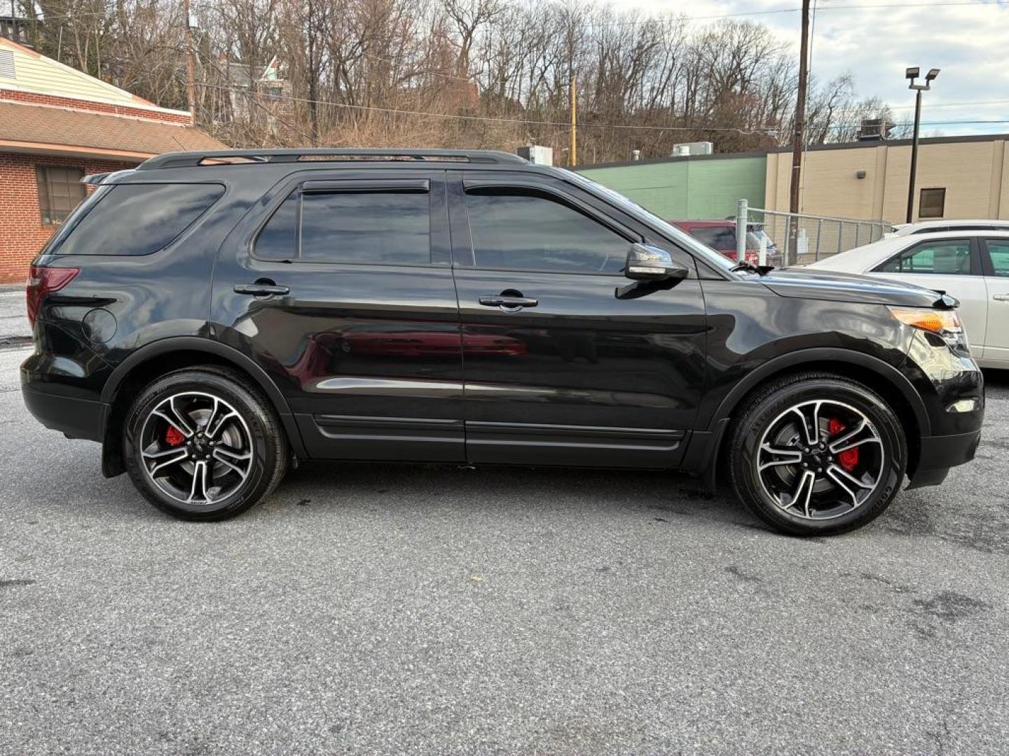 2015 BLACK FORD EXPLORER SPORT (1FM5K8GT3FG) with an 3.5L engine, Automatic transmission, located at 117 North Cameron Street, Harrisburg, PA, 17101, (717) 963-8962, 40.266762, -76.875259 - WE FINANCE!!! Good Credit/ Challenged Credit/ No Credit - ALL Trade-Ins Welcomed!!! APPLY ONLINE or CALL us TODAY ;) Please call us to discuss your cash and/or financing options. - Photo#5
