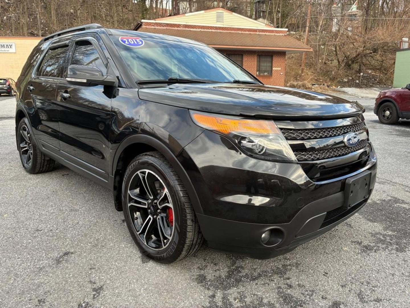2015 BLACK FORD EXPLORER SPORT (1FM5K8GT3FG) with an 3.5L engine, Automatic transmission, located at 117 North Cameron Street, Harrisburg, PA, 17101, (717) 963-8962, 40.266762, -76.875259 - WE FINANCE!!! Good Credit/ Challenged Credit/ No Credit - ALL Trade-Ins Welcomed!!! APPLY ONLINE or CALL us TODAY ;) Please call us to discuss your cash and/or financing options. - Photo#6