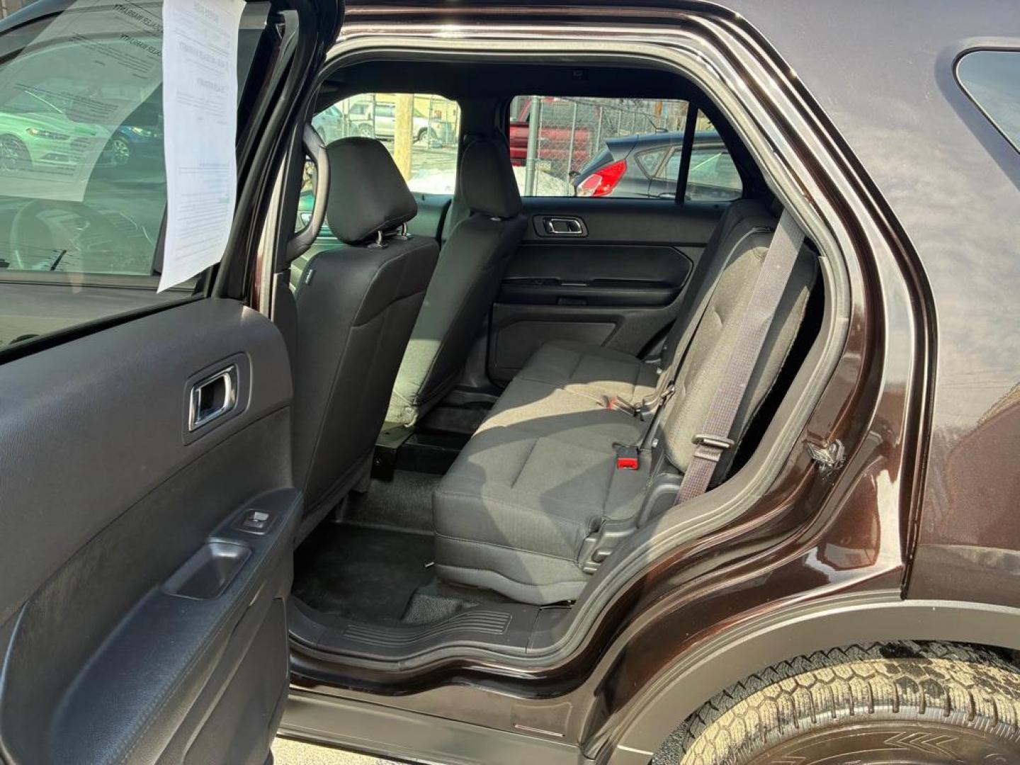 2015 BROWN FORD EXPLORER POLICE INTERCEPTOR (1FM5K8AR9FG) with an 3.7L engine, Automatic transmission, located at 117 North Cameron Street, Harrisburg, PA, 17101, (717) 963-8962, 40.266762, -76.875259 - WE FINANCE!!! Good Credit/ Challenged Credit/ No Credit - ALL Trade-Ins Welcomed!!! APPLY ONLINE or CALL us TODAY ;) Please call us to discuss your cash and/or financing options. - Photo#10