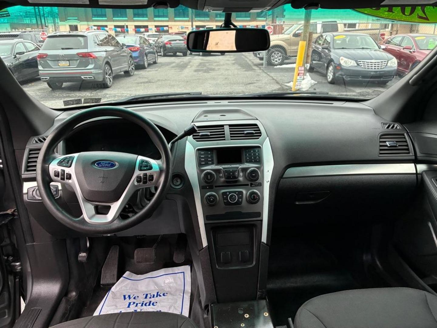 2015 GRAY FORD EXPLORER POLICE INTERCEPTOR (1FM5K8AR7FG) with an 3.7L engine, Automatic transmission, located at 117 North Cameron Street, Harrisburg, PA, 17101, (717) 963-8962, 40.266762, -76.875259 - WE FINANCE!!! Good Credit/ Challenged Credit/ No Credit - ALL Trade-Ins Welcomed!!! APPLY ONLINE or CALL us TODAY ;) Please call us to discuss your cash and/or financing options. - Photo#13