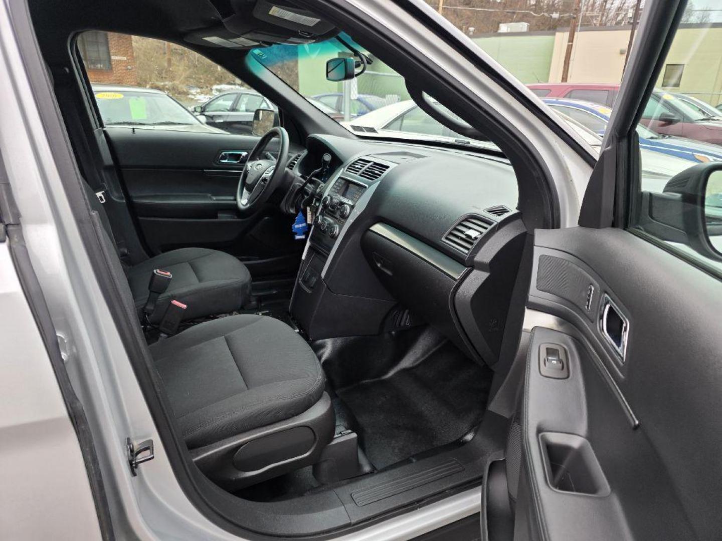 2015 SILVER FORD EXPLORER POLICE INTERCEPTOR (1FM5K8AR6FG) with an 3.7L engine, Automatic transmission, located at 117 North Cameron Street, Harrisburg, PA, 17101, (717) 963-8962, 40.266762, -76.875259 - WE FINANCE!!! Good Credit/ Challenged Credit/ No Credit - ALL Trade-Ins Welcomed!!! APPLY ONLINE or CALL us TODAY ;) Please call us to discuss your cash and/or financing options. - Photo#8