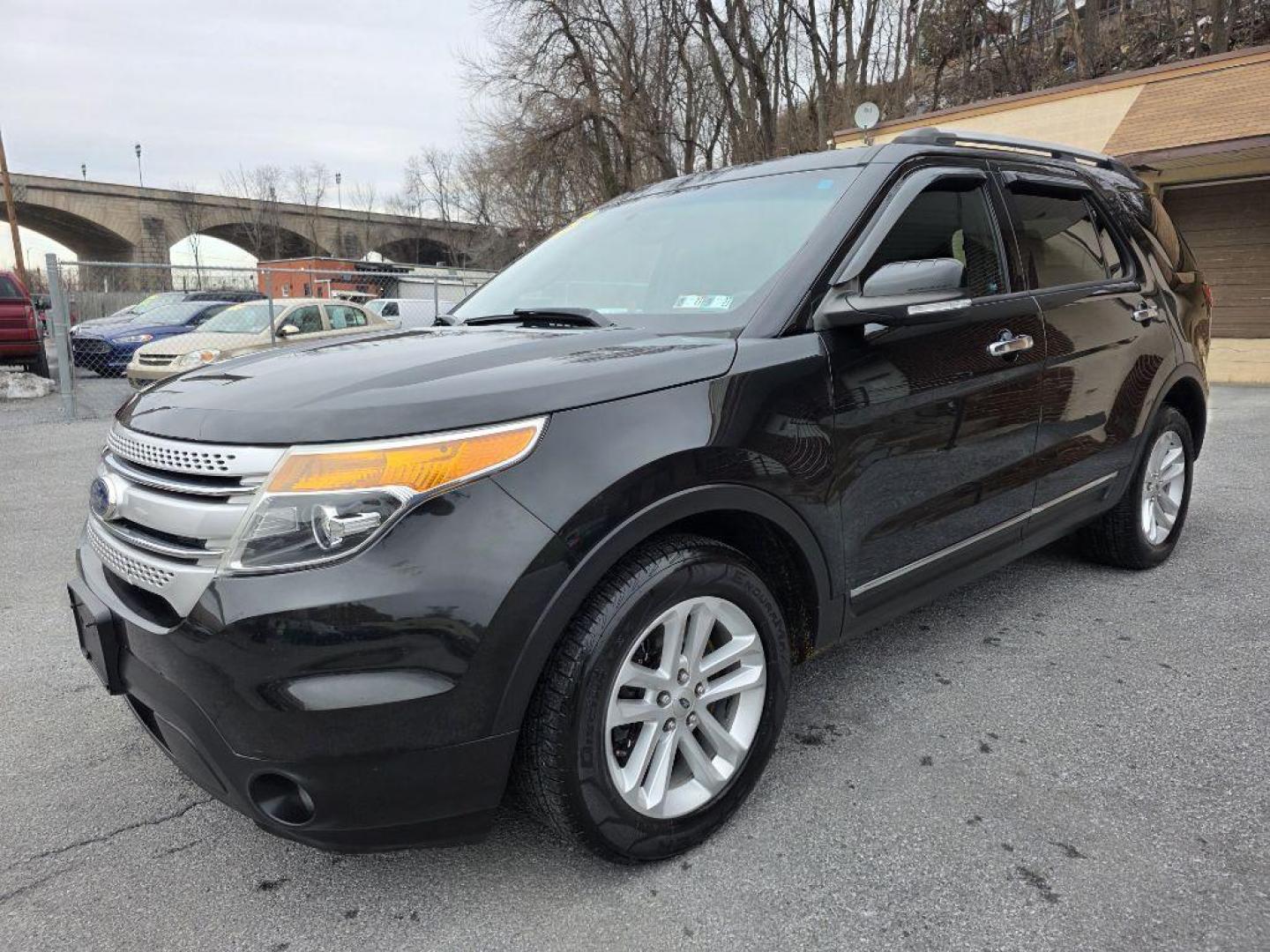 2015 BLACK FORD EXPLORER XLT (1FM5K8D82FG) with an 3.5L engine, Automatic transmission, located at 117 North Cameron Street, Harrisburg, PA, 17101, (717) 963-8962, 40.266762, -76.875259 - WE FINANCE!!! Good Credit/ Challenged Credit/ No Credit - ALL Trade-Ins Welcomed!!! APPLY ONLINE or CALL us TODAY ;) Please call us to discuss your cash and/or financing options. - Photo#0