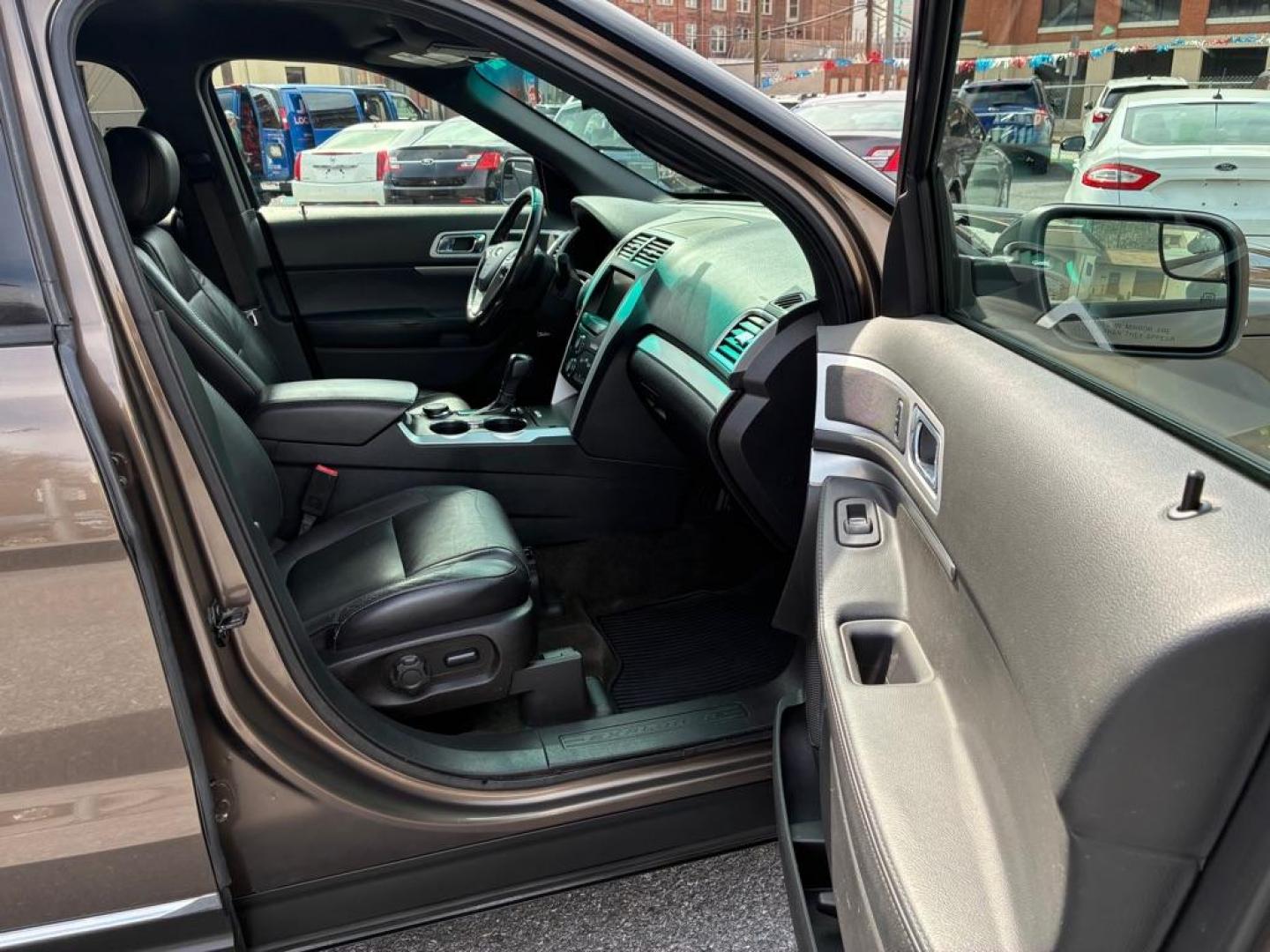 2015 BROWN FORD EXPLORER XLT (1FM5K8D84FG) with an 3.5L engine, Automatic transmission, located at 117 North Cameron Street, Harrisburg, PA, 17101, (717) 963-8962, 40.266762, -76.875259 - WE FINANCE!!! Good Credit/ Challenged Credit/ No Credit - ALL Trade-Ins Welcomed!!! APPLY ONLINE or CALL us TODAY ;) Please call us to discuss your cash and/or financing options. - Photo#8