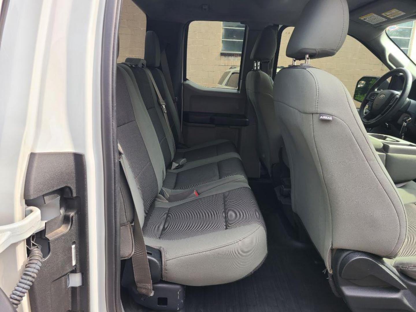 2015 WHITE FORD F150 SUPER CAB (1FTFX1EF2FF) with an 5.0L engine, Automatic transmission, located at 7981 Paxton Street, Harrisburg, PA, 17111, (717) 561-2926, 40.261490, -76.749229 - WE FINANCE!!! Good Credit/ Bad Credit/ No Credit - ALL Trade-Ins Welcomed!!! ***Guaranteed Credit Approval*** APPLY ONLINE or CALL us TODAY ;) Internet Prices and Marketplace Prices are SPECIAL discounted ***CASH DEALS*** Retail Prices are higher. Please call us to discuss your cash and finan - Photo#9