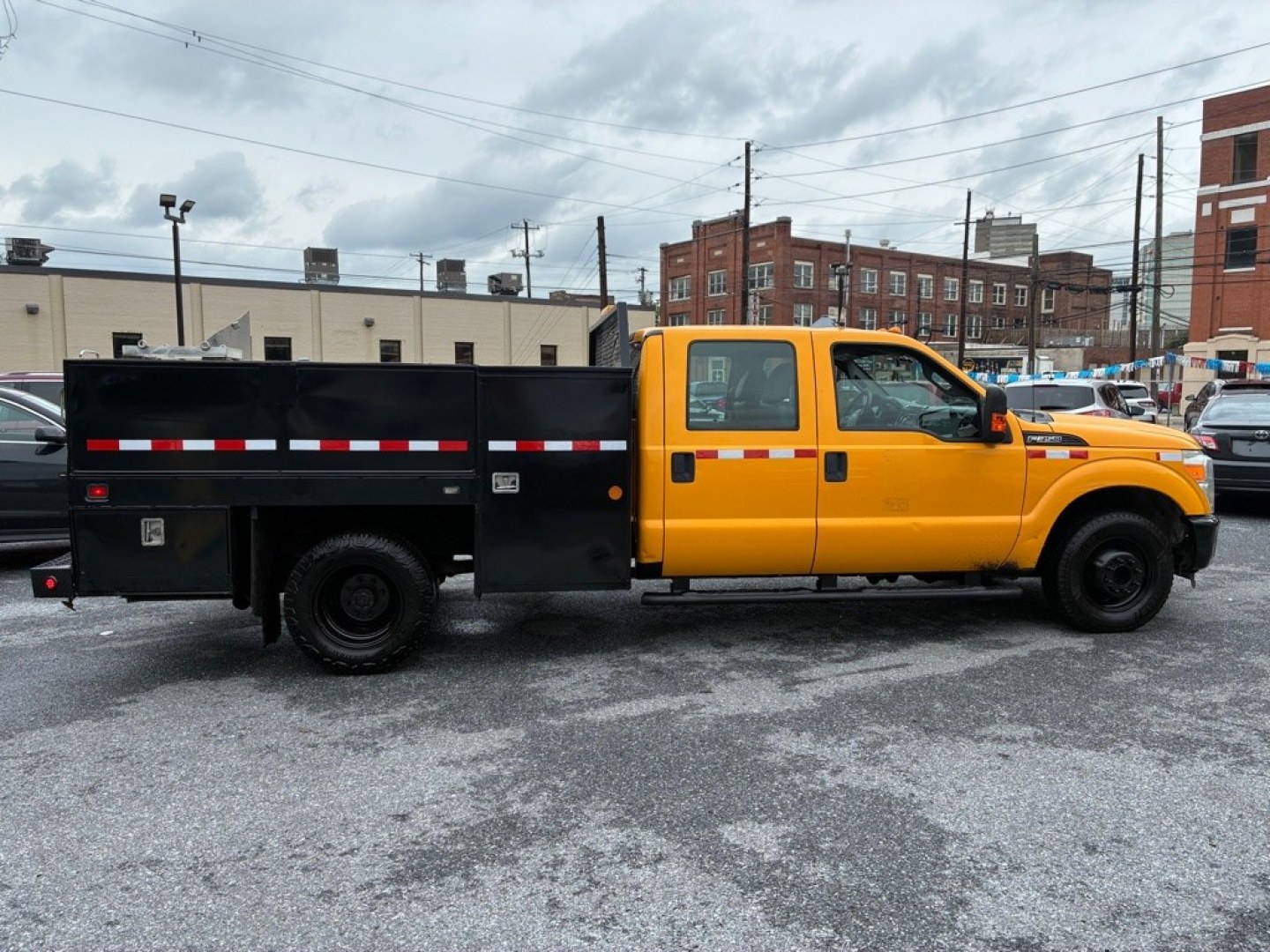 2015 YELLOW FORD F350 SUPER DUTY (1FD8W3G68FE) with an 6.2L engine, Automatic transmission, located at 7981 Paxton Street, Harrisburg, PA, 17111, (717) 561-2926, 40.261490, -76.749229 - Vehicle Features: Hard Top 8-Cylinder Flex Natural A/T Power Steering GRY Vinyl Seats A/C Power Windows Power Door Locks Driver Air Bag WE FINANCE!!! MOST vehicles are available for financing. Good Credit/ Challenged Credit/ No Credit - ALL Trade-Ins Welcomed!!! APPLY ONLINE or C- Photo#5