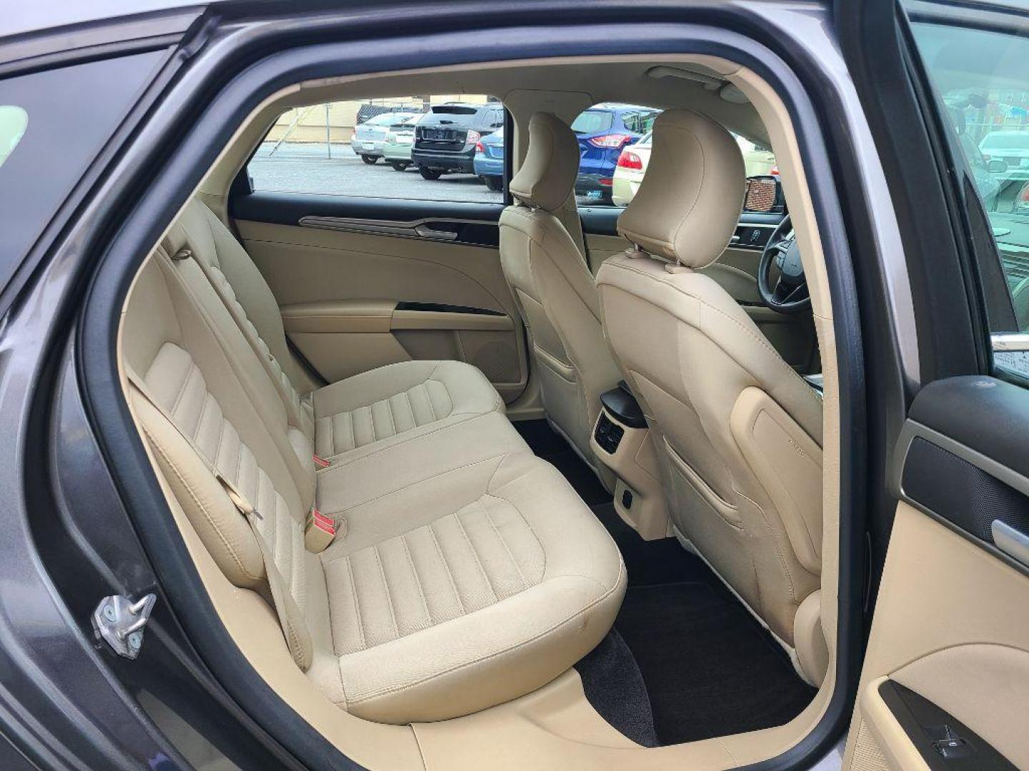 2015 GRAY FORD FUSION SE (1FA6P0H76F5) with an 2.5L engine, Automatic transmission, located at 117 North Cameron Street, Harrisburg, PA, 17101, (717) 963-8962, 40.266762, -76.875259 - WE FINANCE!!! Good Credit/ Bad Credit/ No Credit - ALL Trade-Ins Welcomed!!! ***Guaranteed Credit Approval*** APPLY ONLINE or CALL us TODAY ;) Internet Prices and Marketplace Prices are SPECIAL discounted ***CASH DEALS*** Retail Prices are higher. Please call us to discuss your cash and finan - Photo#12