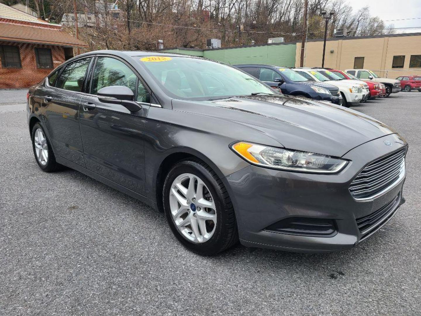 2015 GRAY FORD FUSION SE (1FA6P0H76F5) with an 2.5L engine, Automatic transmission, located at 117 North Cameron Street, Harrisburg, PA, 17101, (717) 963-8962, 40.266762, -76.875259 - WE FINANCE!!! Good Credit/ Bad Credit/ No Credit - ALL Trade-Ins Welcomed!!! ***Guaranteed Credit Approval*** APPLY ONLINE or CALL us TODAY ;) Internet Prices and Marketplace Prices are SPECIAL discounted ***CASH DEALS*** Retail Prices are higher. Please call us to discuss your cash and finan - Photo#6