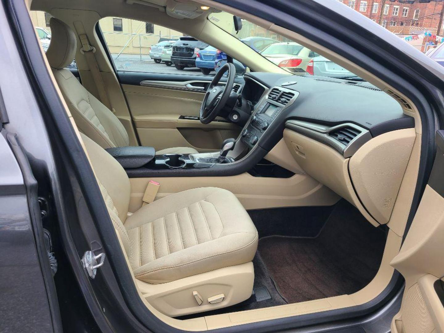 2015 GRAY FORD FUSION SE (1FA6P0H76F5) with an 2.5L engine, Automatic transmission, located at 117 North Cameron Street, Harrisburg, PA, 17101, (717) 963-8962, 40.266762, -76.875259 - WE FINANCE!!! Good Credit/ Bad Credit/ No Credit - ALL Trade-Ins Welcomed!!! ***Guaranteed Credit Approval*** APPLY ONLINE or CALL us TODAY ;) Internet Prices and Marketplace Prices are SPECIAL discounted ***CASH DEALS*** Retail Prices are higher. Please call us to discuss your cash and finan - Photo#8