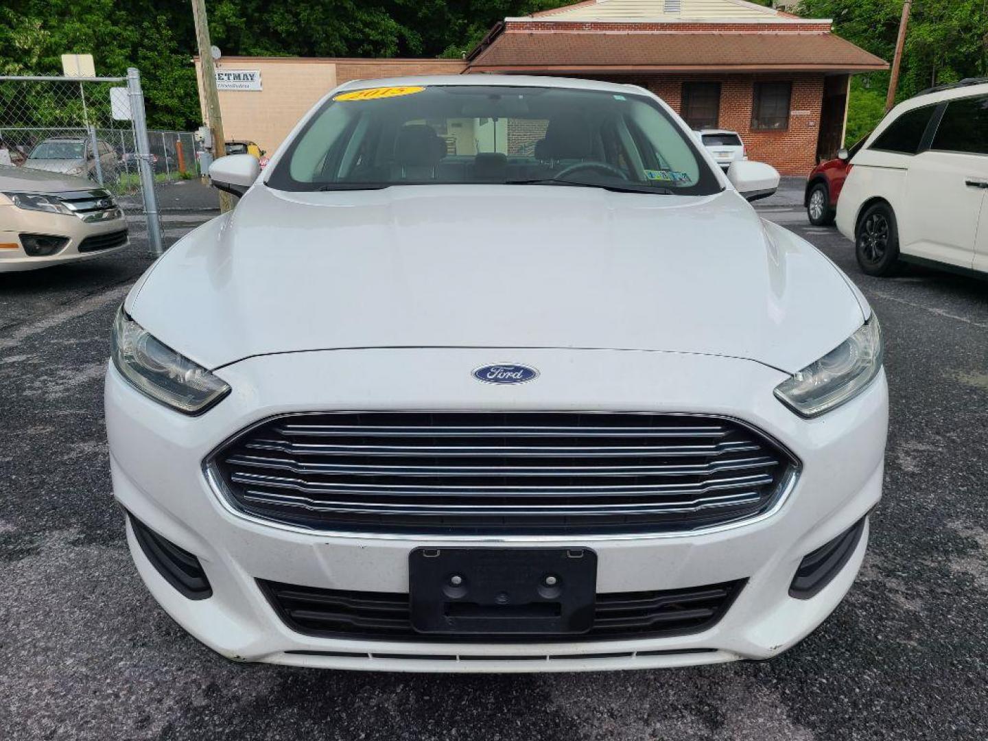 2015 WHITE FORD FUSION S (3FA6P0G78FR) with an 2.5L engine, Automatic transmission, located at 117 North Cameron Street, Harrisburg, PA, 17101, (717) 963-8962, 40.266762, -76.875259 - WE FINANCE!!! Good Credit/ Bad Credit/ No Credit - ALL Trade-Ins Welcomed!!! ***Guaranteed Credit Approval*** APPLY ONLINE or CALL us TODAY ;) Internet Prices and Marketplace Prices are SPECIAL discounted ***CASH DEALS*** Retail Prices are higher. Please call us to discuss your cash and finan - Photo#4