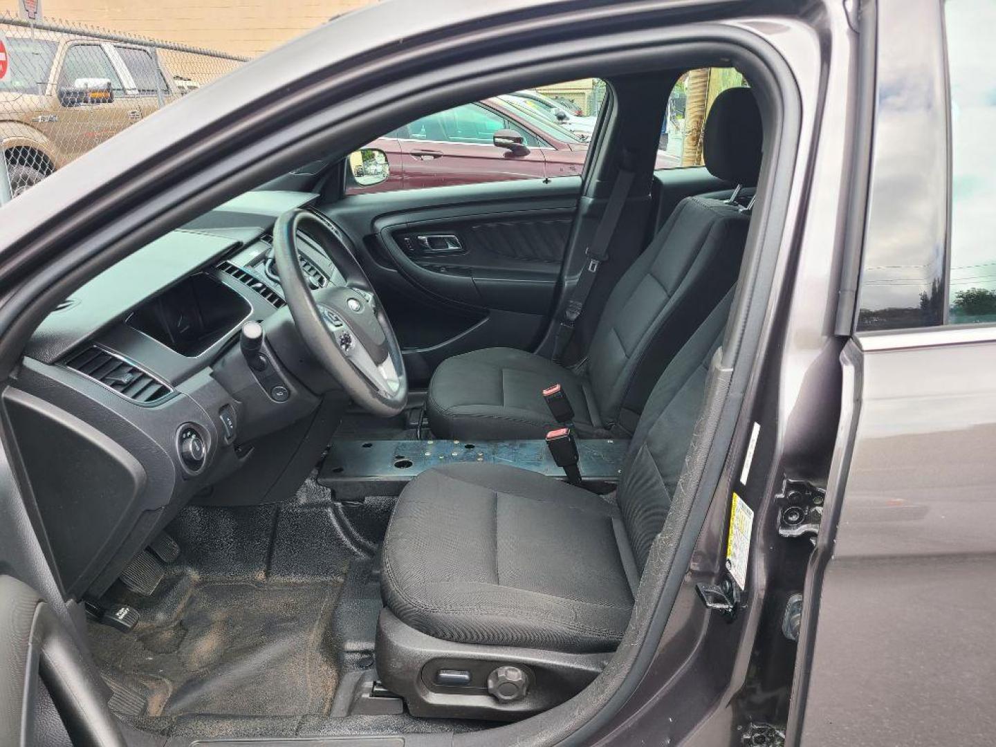 2015 GRAY FORD TAURUS POLICE INTERCEPTOR (1FAHP2MK4FG) with an 3.7L engine, Automatic transmission, located at 117 North Cameron Street, Harrisburg, PA, 17101, (717) 963-8962, 40.266762, -76.875259 - WE FINANCE!!! Good Credit/ Bad Credit/ No Credit - ALL Trade-Ins Welcomed!!! ***Guaranteed Credit Approval*** APPLY ONLINE or CALL us TODAY ;) Please call us to discuss your cash and financing options. - Photo#12