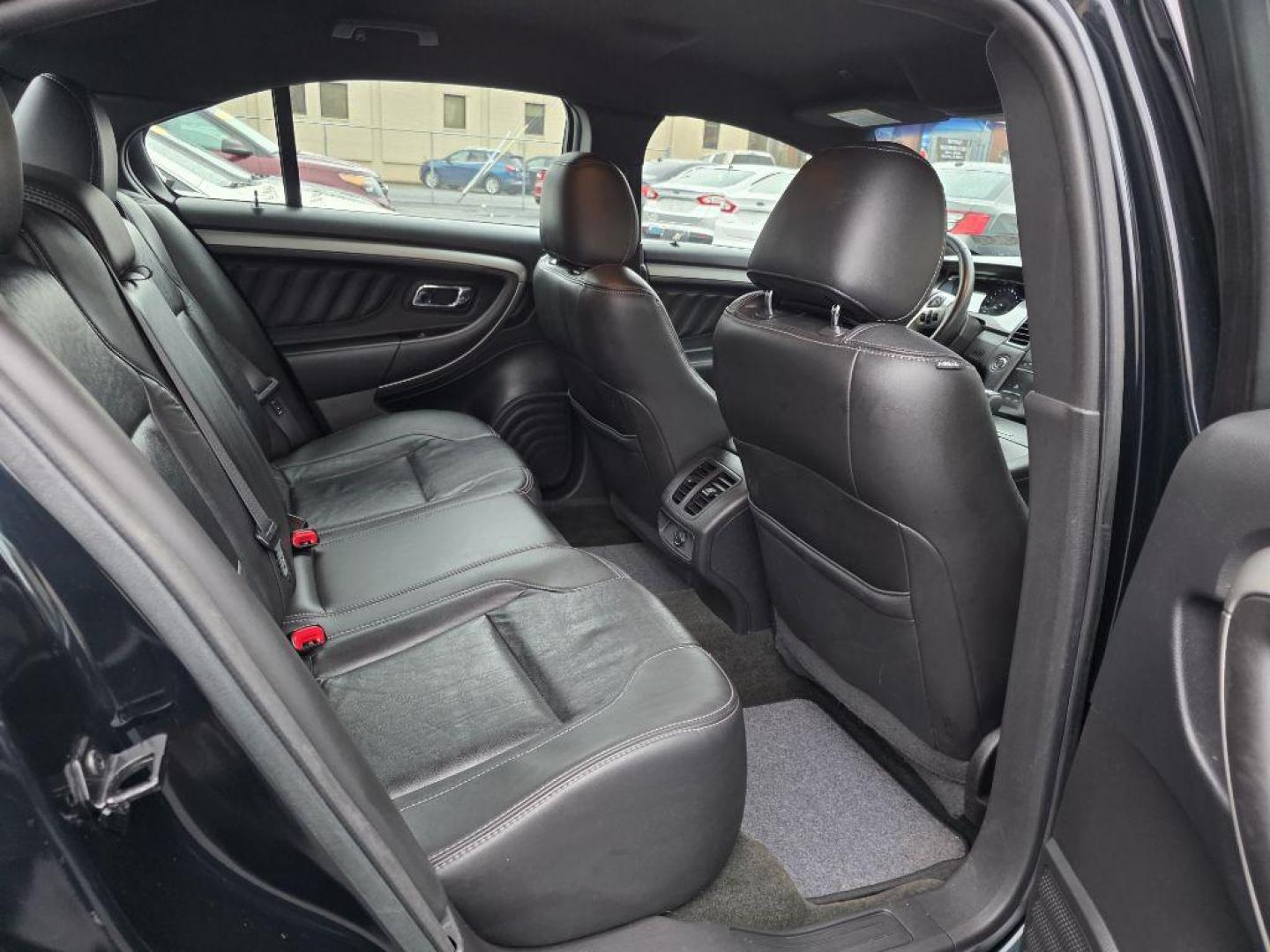 2015 GRAY FORD TAURUS SEL (1FAHP2E82FG) with an 3.5L engine, Automatic transmission, located at 117 North Cameron Street, Harrisburg, PA, 17101, (717) 963-8962, 40.266762, -76.875259 - WE FINANCE!!! Good Credit/ Challenged Credit/ No Credit - ALL Trade-Ins Welcomed!!! APPLY ONLINE or CALL us TODAY ;) Please call us to discuss your cash and/or financing options. - Photo#10