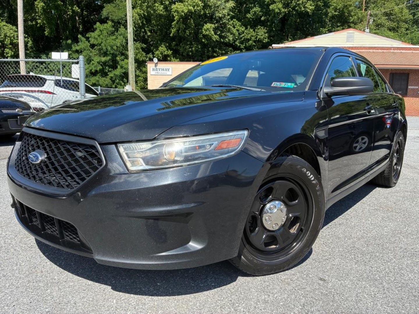 2015 BLACK FORD TAURUS POLICE INTERCEPTOR (1FAHP2MK4FG) with an 3.7L engine, Automatic transmission, located at 117 North Cameron Street, Harrisburg, PA, 17101, (717) 963-8962, 40.266762, -76.875259 - WE FINANCE!!! MOST vehicles are available for financing. Good Credit/ Challenged Credit/ No Credit - ALL Trade-Ins Welcomed!!! APPLY ONLINE or CALL us TODAY Please call us to discuss your cash and/or financing options. Thanks for checking our inventory! We're here to help.- Photo#0
