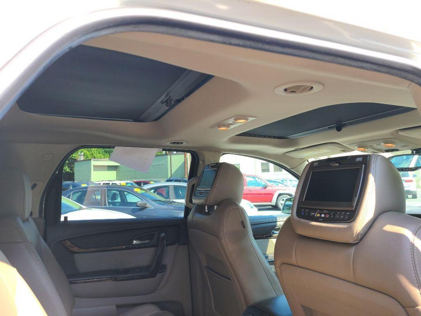 2015 WHITE GMC ACADIA DENALI (1GKKVTKD7FJ) with an 3.6L engine, Automatic transmission, located at 7981 Paxton Street, Harrisburg, PA, 17111, (717) 561-2926, 40.261490, -76.749229 - WE FINANCE!!! Good Credit/ Bad Credit/ No Credit - ALL Trade-Ins Welcomed!!! ***Guaranteed Credit Approval*** APPLY ONLINE or CALL us TODAY ;) Internet Prices and Marketplace Prices are SPECIAL discounted ***CASH DEALS*** Retail Prices are higher. Please call us to discuss your cash and finan - Photo#12