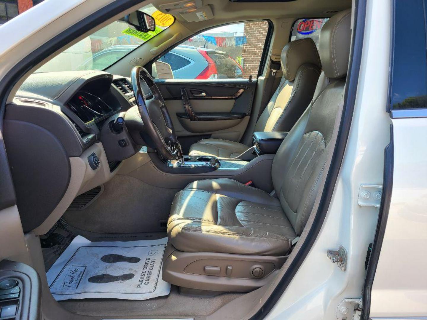 2015 WHITE GMC ACADIA DENALI (1GKKVTKD7FJ) with an 3.6L engine, Automatic transmission, located at 7981 Paxton Street, Harrisburg, PA, 17111, (717) 561-2926, 40.261490, -76.749229 - WE FINANCE!!! Good Credit/ Bad Credit/ No Credit - ALL Trade-Ins Welcomed!!! ***Guaranteed Credit Approval*** APPLY ONLINE or CALL us TODAY ;) Internet Prices and Marketplace Prices are SPECIAL discounted ***CASH DEALS*** Retail Prices are higher. Please call us to discuss your cash and finan - Photo#17
