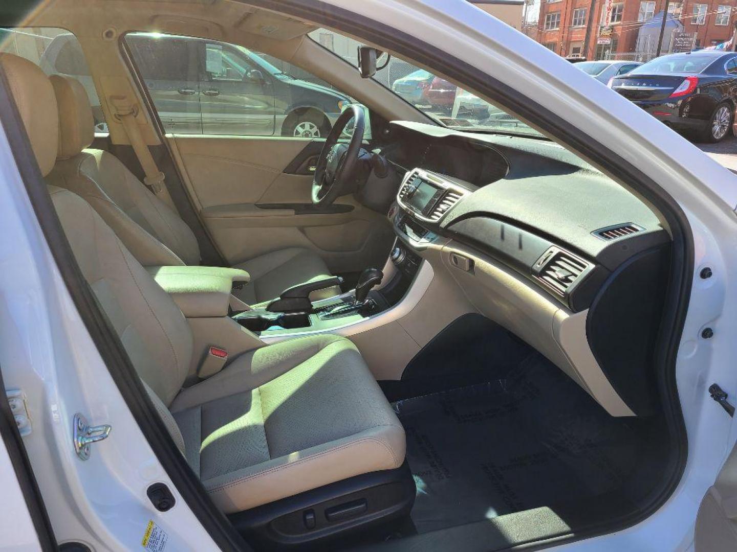 2015 WHITE HONDA ACCORD TOURING HYBRID (1HGCR6F76FA) with an 2.0L engine, Continuously Variable transmission, located at 7981 Paxton Street, Harrisburg, PA, 17111, (717) 561-2926, 40.261490, -76.749229 - WE FINANCE!!! Good Credit/ Bad Credit/ No Credit - ALL Trade-Ins Welcomed!!! ***Guaranteed Credit Approval*** APPLY ONLINE or CALL us TODAY ;) Internet Prices and Marketplace Prices are SPECIAL discounted ***CASH DEALS*** Retail Prices are higher. Please call us to discuss your cash and finan - Photo#8