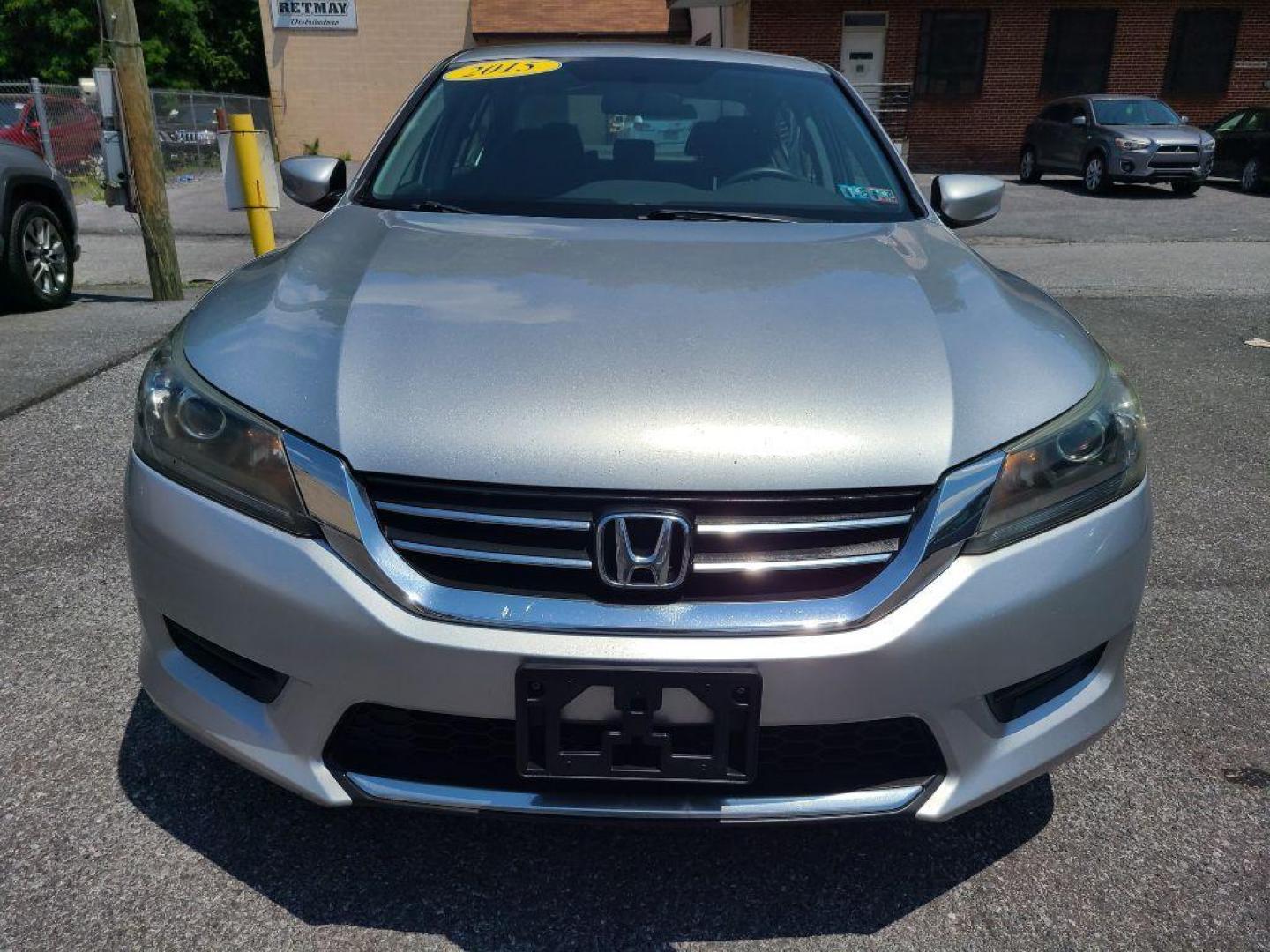 2015 SILVER HONDA ACCORD LX (1HGCR2F33FA) with an 2.4L engine, Continuously Variable transmission, located at 117 North Cameron Street, Harrisburg, PA, 17101, (717) 963-8962, 40.266762, -76.875259 - WE FINANCE!!! Good Credit/ Bad Credit/ No Credit - ALL Trade-Ins Welcomed!!! ***Guaranteed Credit Approval*** APPLY ONLINE or CALL us TODAY ;) Internet Prices and Marketplace Prices are SPECIAL discounted ***CASH DEALS*** Retail Prices are higher. Please call us to discuss your cash and finan - Photo#7