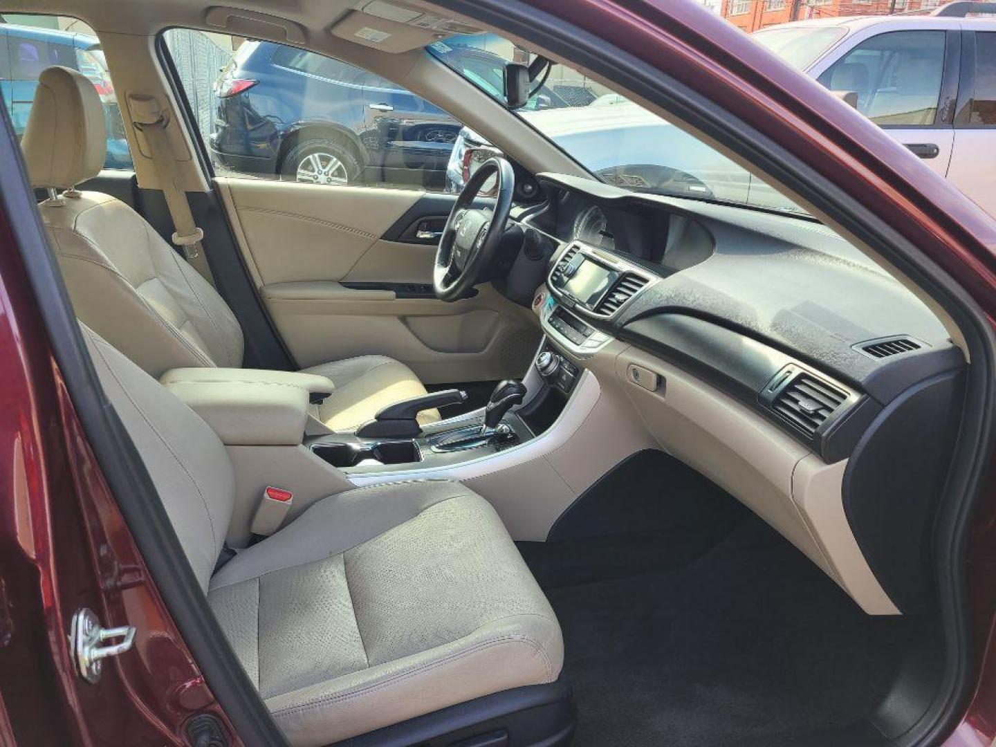 2015 BURG HONDA ACCORD EXL (1HGCR2F88FA) with an 2.4L engine, Continuously Variable transmission, located at 117 North Cameron Street, Harrisburg, PA, 17101, (717) 963-8962, 40.266762, -76.875259 - WE FINANCE!!! Good Credit/ Bad Credit/ No Credit - ALL Trade-Ins Welcomed!!! ***Guaranteed Credit Approval*** APPLY ONLINE or CALL us TODAY ;) Internet Prices and Marketplace Prices are SPECIAL discounted ***CASH DEALS*** Retail Prices are higher. Please call us to discuss your cash and finan - Photo#12