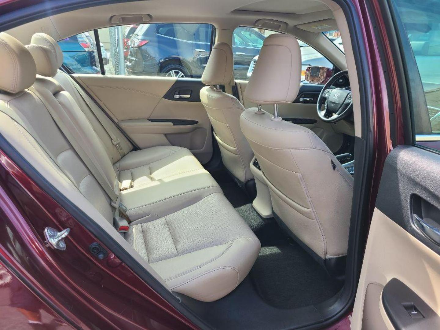 2015 BURG HONDA ACCORD EXL (1HGCR2F88FA) with an 2.4L engine, Continuously Variable transmission, located at 117 North Cameron Street, Harrisburg, PA, 17101, (717) 963-8962, 40.266762, -76.875259 - WE FINANCE!!! Good Credit/ Bad Credit/ No Credit - ALL Trade-Ins Welcomed!!! ***Guaranteed Credit Approval*** APPLY ONLINE or CALL us TODAY ;) Internet Prices and Marketplace Prices are SPECIAL discounted ***CASH DEALS*** Retail Prices are higher. Please call us to discuss your cash and finan - Photo#13