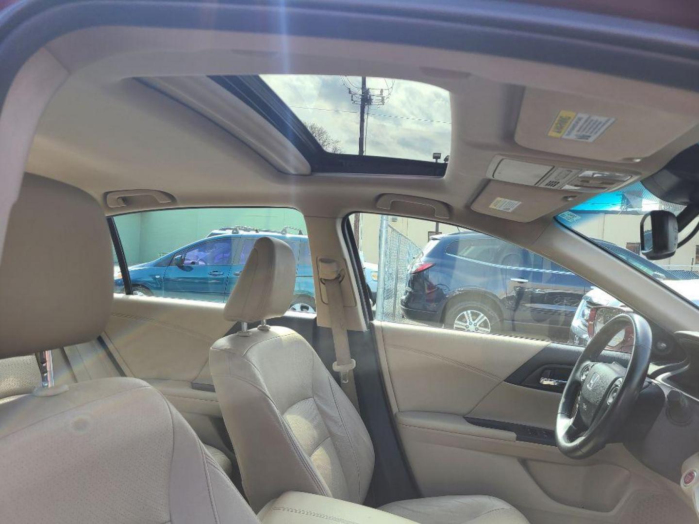2015 BURG HONDA ACCORD EXL (1HGCR2F88FA) with an 2.4L engine, Continuously Variable transmission, located at 117 North Cameron Street, Harrisburg, PA, 17101, (717) 963-8962, 40.266762, -76.875259 - WE FINANCE!!! Good Credit/ Bad Credit/ No Credit - ALL Trade-Ins Welcomed!!! ***Guaranteed Credit Approval*** APPLY ONLINE or CALL us TODAY ;) Internet Prices and Marketplace Prices are SPECIAL discounted ***CASH DEALS*** Retail Prices are higher. Please call us to discuss your cash and finan - Photo#8