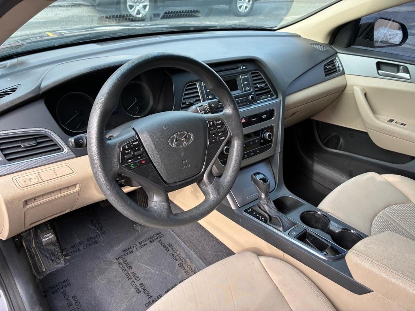 2015 BROWN HYUNDAI SONATA SE (5NPE24AF2FH) with an 2.4L engine, Automatic transmission, located at 117 North Cameron Street, Harrisburg, PA, 17101, (717) 963-8962, 40.266762, -76.875259 - WE FINANCE!!! Good Credit/ Challenged Credit/ No Credit - ALL Trade-Ins Welcomed!!! APPLY ONLINE or CALL us TODAY ;) Please call us to discuss your cash and/or financing options. - Photo#14