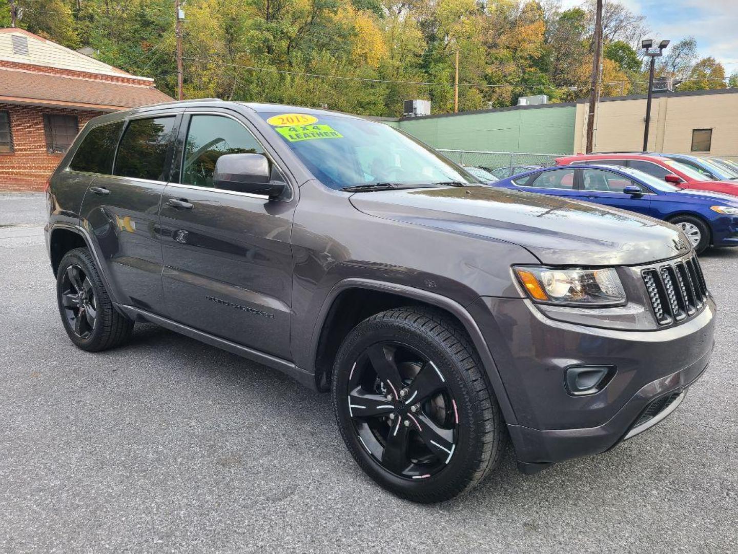 2015 GRAY JEEP GRAND CHEROKEE LAREDO (1C4RJFAG5FC) with an 3.6L engine, Automatic transmission, located at 117 North Cameron Street, Harrisburg, PA, 17101, (717) 963-8962, 40.266762, -76.875259 - WE FINANCE!!! Good Credit/ Bad Credit/ No Credit - ALL Trade-Ins Welcomed!!! ***Guaranteed Credit Approval*** APPLY ONLINE or CALL us TODAY ;) Please call us to discuss your cash and financing options. - Photo#6