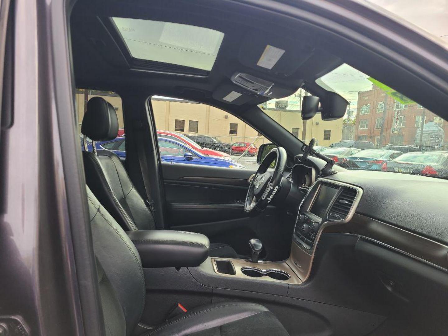 2015 GRAY JEEP GRAND CHEROKEE LAREDO (1C4RJFAG5FC) with an 3.6L engine, Automatic transmission, located at 117 North Cameron Street, Harrisburg, PA, 17101, (717) 963-8962, 40.266762, -76.875259 - WE FINANCE!!! Good Credit/ Bad Credit/ No Credit - ALL Trade-Ins Welcomed!!! ***Guaranteed Credit Approval*** APPLY ONLINE or CALL us TODAY ;) Please call us to discuss your cash and financing options. - Photo#8