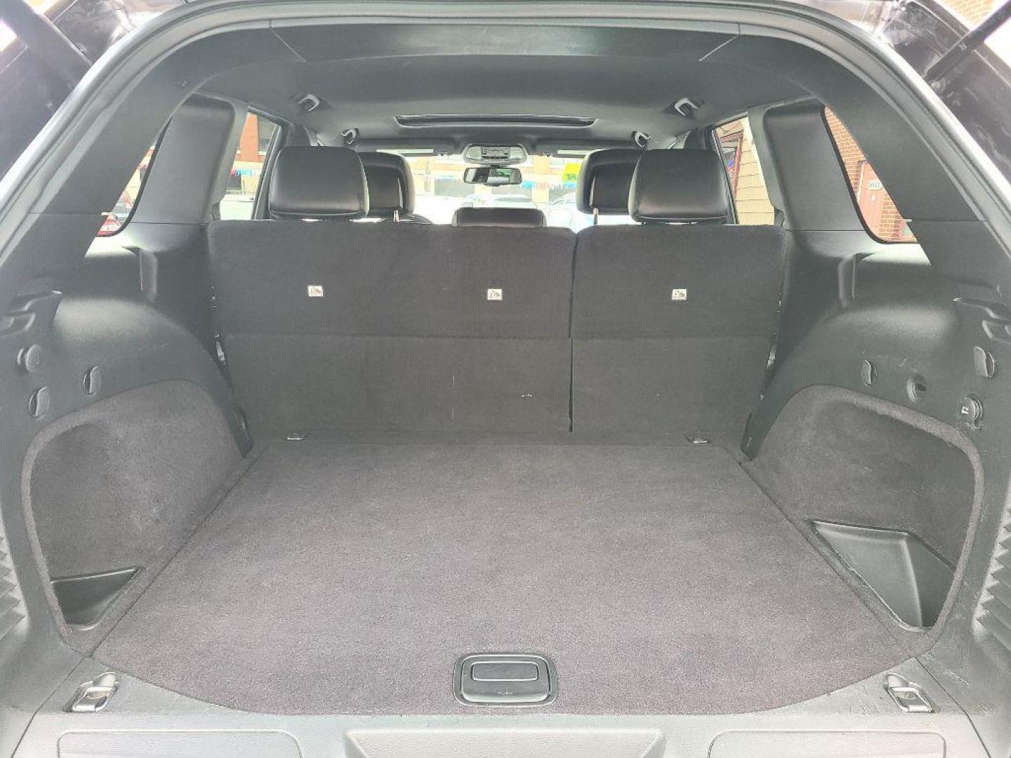 2015 GRAY JEEP GRAND CHEROKEE LAREDO (1C4RJFAG5FC) with an 3.6L engine, Automatic transmission, located at 117 North Cameron Street, Harrisburg, PA, 17101, (717) 963-8962, 40.266762, -76.875259 - WE FINANCE!!! Good Credit/ Bad Credit/ No Credit - ALL Trade-Ins Welcomed!!! ***Guaranteed Credit Approval*** APPLY ONLINE or CALL us TODAY ;) Please call us to discuss your cash and financing options. - Photo#12