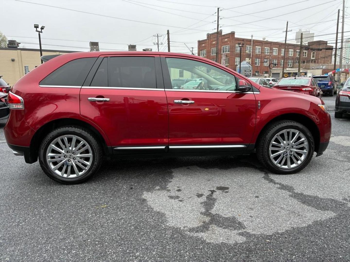 2015 RED LINCOLN MKX (2LMDJ8JK0FB) with an 3.7L engine, Automatic transmission, located at 117 North Cameron Street, Harrisburg, PA, 17101, (717) 963-8962, 40.266762, -76.875259 - WE FINANCE!!! Good Credit/ Challenged Credit/ No Credit - ALL Trade-Ins Welcomed!!! APPLY ONLINE or CALL us TODAY ;) Please call us to discuss your cash and/or financing options. - Photo#5