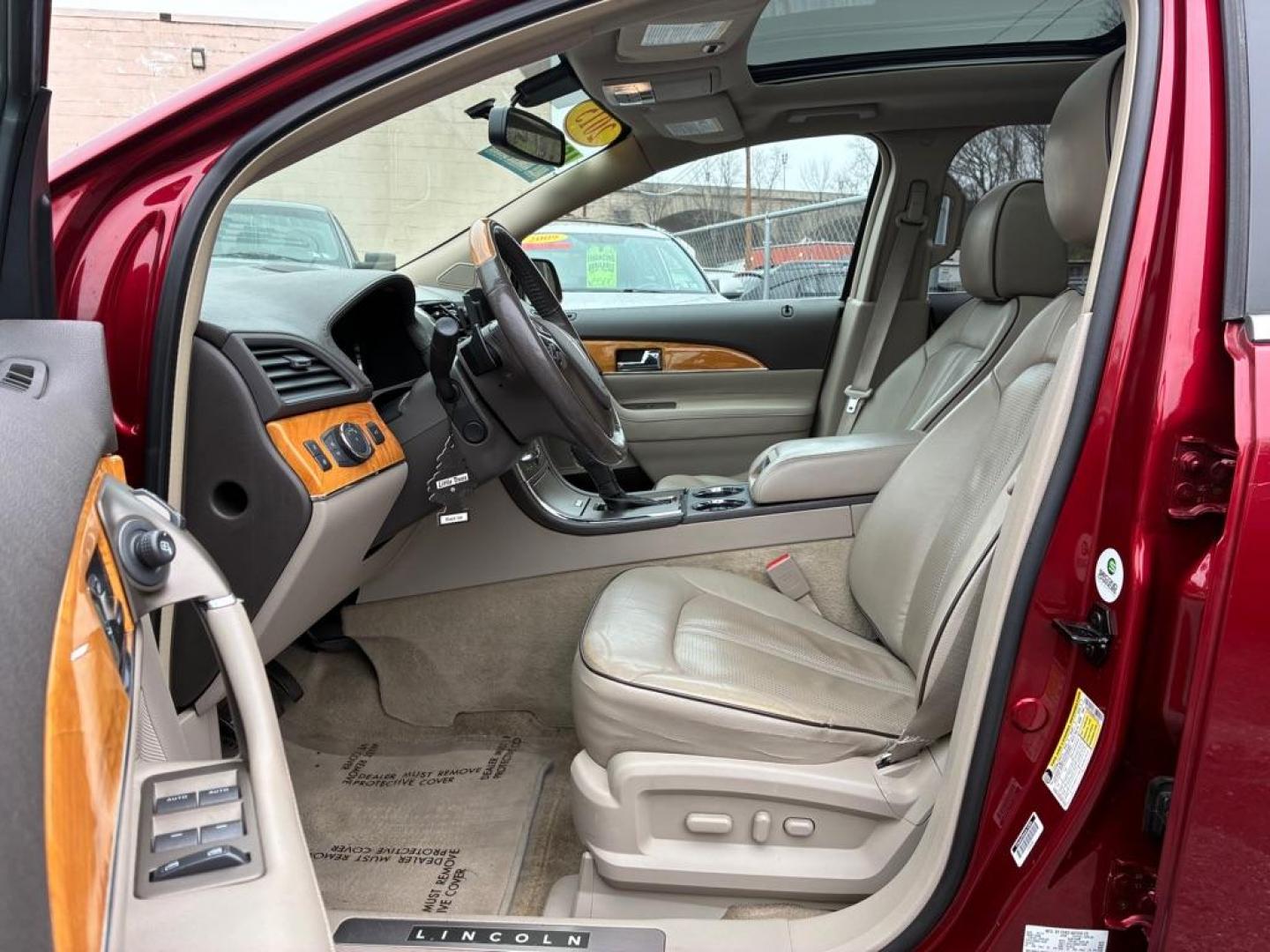 2015 RED LINCOLN MKX (2LMDJ8JK0FB) with an 3.7L engine, Automatic transmission, located at 117 North Cameron Street, Harrisburg, PA, 17101, (717) 963-8962, 40.266762, -76.875259 - WE FINANCE!!! Good Credit/ Challenged Credit/ No Credit - ALL Trade-Ins Welcomed!!! APPLY ONLINE or CALL us TODAY ;) Please call us to discuss your cash and/or financing options. - Photo#13