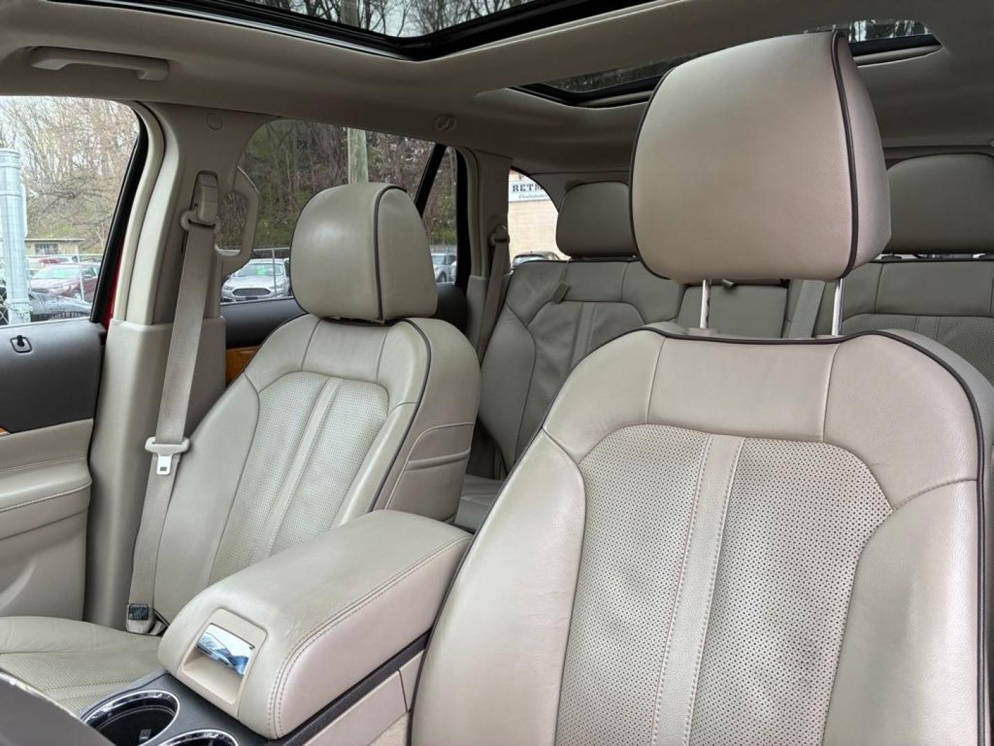 2015 RED LINCOLN MKX (2LMDJ8JK0FB) with an 3.7L engine, Automatic transmission, located at 117 North Cameron Street, Harrisburg, PA, 17101, (717) 963-8962, 40.266762, -76.875259 - WE FINANCE!!! Good Credit/ Challenged Credit/ No Credit - ALL Trade-Ins Welcomed!!! APPLY ONLINE or CALL us TODAY ;) Please call us to discuss your cash and/or financing options. - Photo#14