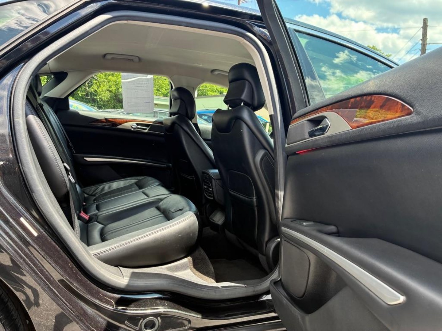 2015 GREEN LINCOLN MKZ HYBRID (3LN6L2LU0FR) with an 2.0L engine, Continuously Variable transmission, located at 117 North Cameron Street, Harrisburg, PA, 17101, (717) 963-8962, 40.266762, -76.875259 - WE FINANCE!!! MOST vehicles are available for financing. Good Credit/ Challenged Credit/ No Credit - ALL Trade-Ins Welcomed!!! APPLY ONLINE or CALL us TODAY Please call us to discuss your cash and/or financing options. Thanks for checking our inventory! We're here to help. - Photo#9