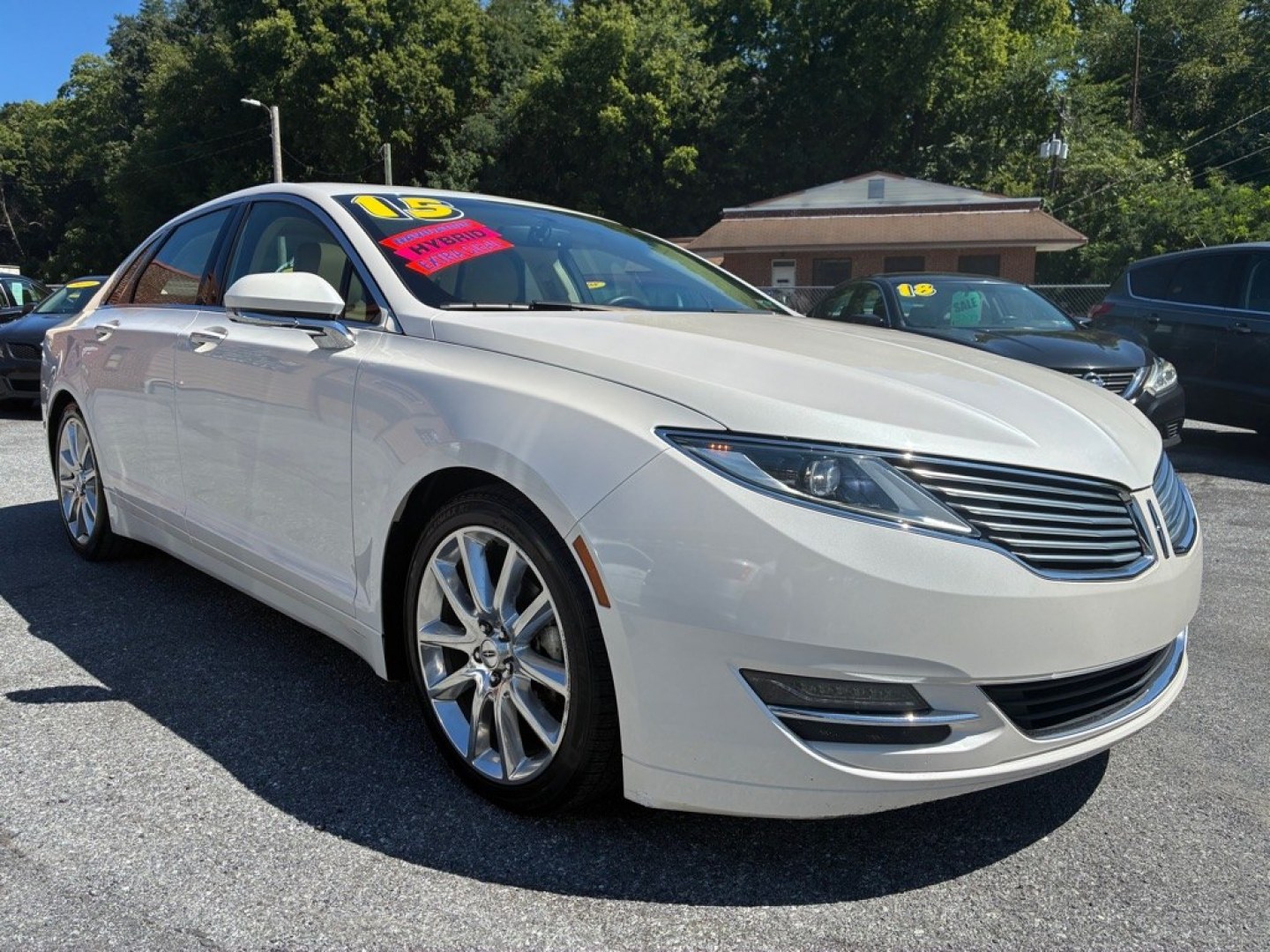 2015 WHITE LINCOLN MKZ HYBRID (3LN6L2LU5FR) with an 2.0L engine, Continuously Variable transmission, located at 117 North Cameron Street, Harrisburg, PA, 17101, (717) 963-8962, 40.266762, -76.875259 - WE FINANCE!!! MOST vehicles are available for financing. Good Credit/ Challenged Credit/ No Credit - ALL Trade-Ins Welcomed!!! APPLY ONLINE or CALL us TODAY Please call us to discuss your cash and/or financing options. Thanks for checking our inventory! We're here to help.- Photo#6