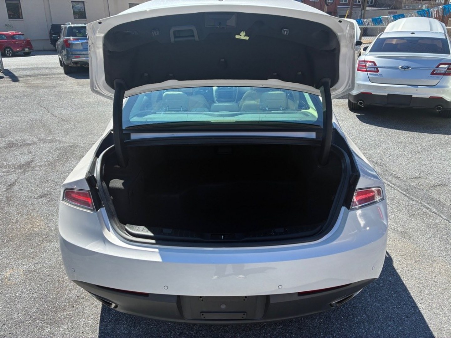 2015 WHITE LINCOLN MKZ HYBRID (3LN6L2LU5FR) with an 2.0L engine, Continuously Variable transmission, located at 117 North Cameron Street, Harrisburg, PA, 17101, (717) 963-8962, 40.266762, -76.875259 - WE FINANCE!!! MOST vehicles are available for financing. Good Credit/ Challenged Credit/ No Credit - ALL Trade-Ins Welcomed!!! APPLY ONLINE or CALL us TODAY Please call us to discuss your cash and/or financing options. Thanks for checking our inventory! We're here to help.- Photo#10