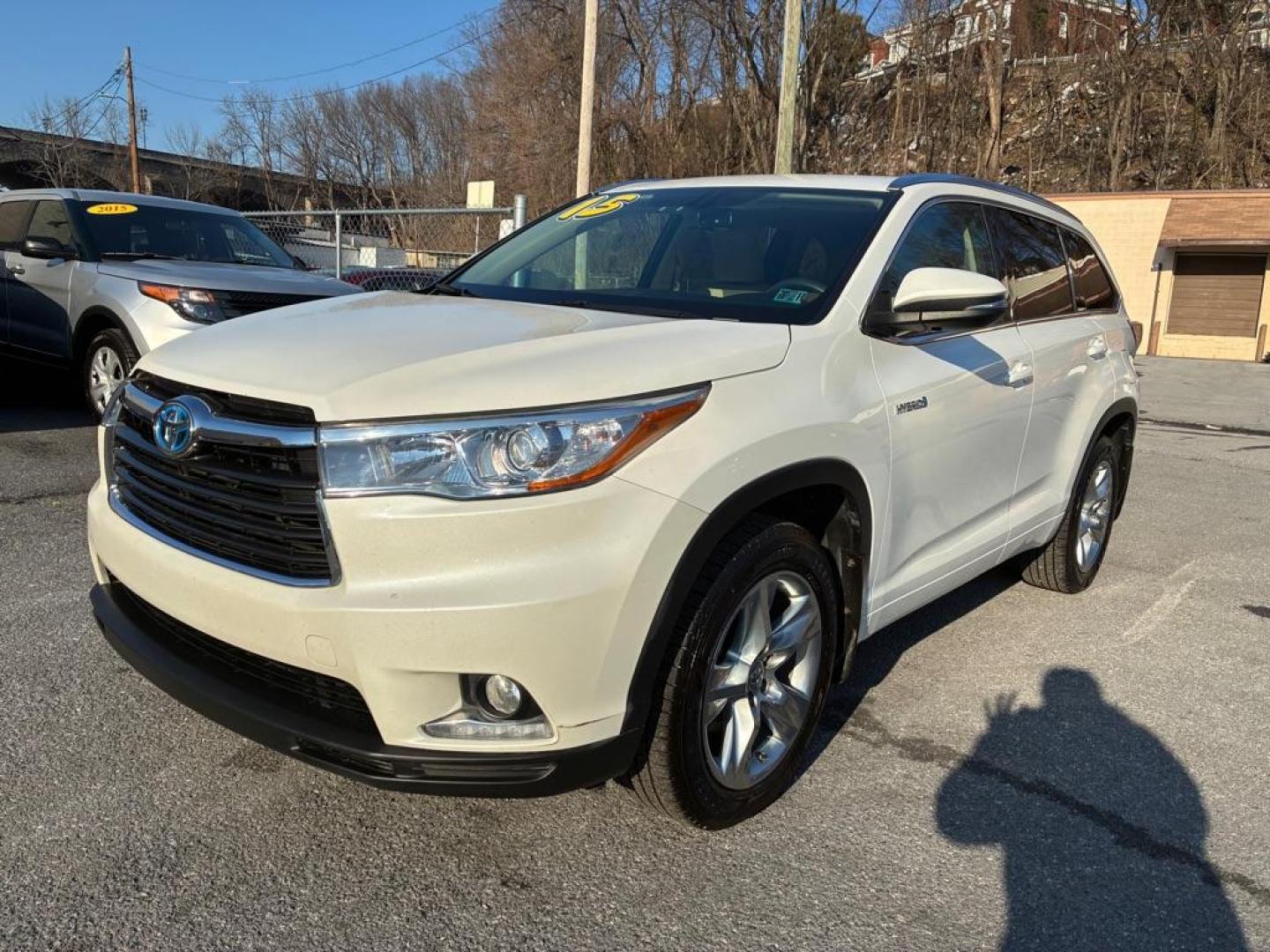 2015 WHITE TOYOTA HIGHLANDER HYBRID LIMITED (5TDDCRFH9FS) with an 3.5L engine, Continuously Variable transmission, located at 117 North Cameron Street, Harrisburg, PA, 17101, (717) 963-8962, 40.266762, -76.875259 - WE FINANCE!!! Good Credit/ Challenged Credit/ No Credit - ALL Trade-Ins Welcomed!!! APPLY ONLINE or CALL us TODAY ;) Please call us to discuss your cash and/or financing options. - Photo#0