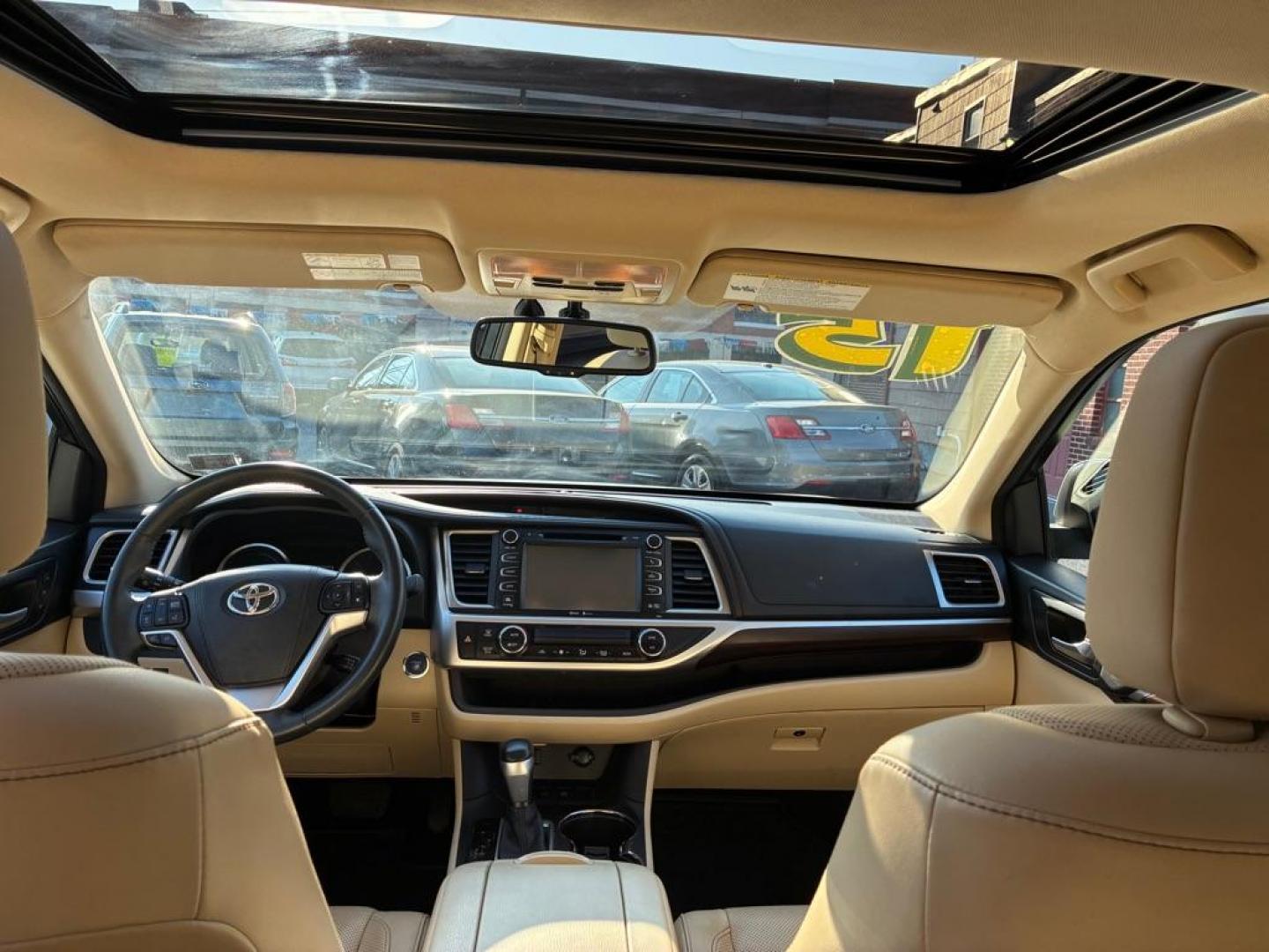 2015 WHITE TOYOTA HIGHLANDER HYBRID LIMITED (5TDDCRFH9FS) with an 3.5L engine, Continuously Variable transmission, located at 117 North Cameron Street, Harrisburg, PA, 17101, (717) 963-8962, 40.266762, -76.875259 - WE FINANCE!!! Good Credit/ Challenged Credit/ No Credit - ALL Trade-Ins Welcomed!!! APPLY ONLINE or CALL us TODAY ;) Please call us to discuss your cash and/or financing options. - Photo#13