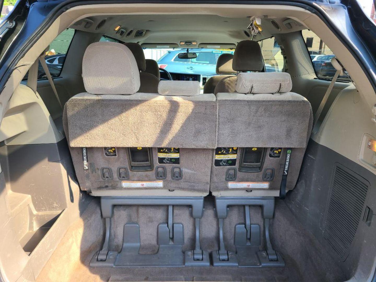 2015 BLACK TOYOTA SIENNA LE (5TDJK3DC3FS) with an 3.5L engine, Automatic transmission, located at 117 North Cameron Street, Harrisburg, PA, 17101, (717) 963-8962, 40.266762, -76.875259 - WE FINANCE!!! Good Credit/ Bad Credit/ No Credit - ALL Trade-Ins Welcomed!!! ***Guaranteed Credit Approval*** APPLY ONLINE or CALL us TODAY ;) Internet Prices and Marketplace Prices are SPECIAL discounted ***CASH DEALS*** Retail Prices are higher. Please call us to discuss your cash and finan - Photo#8