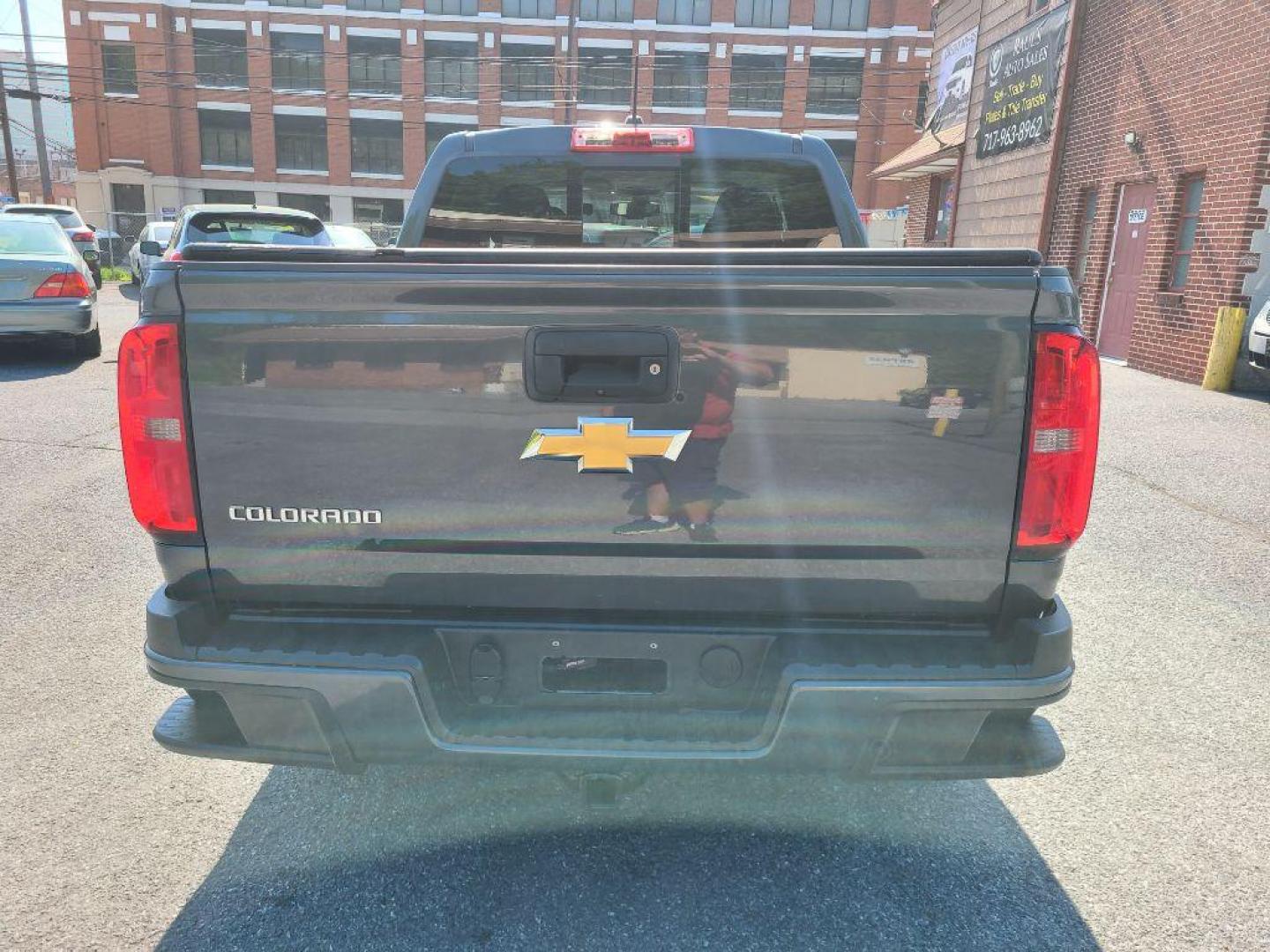 2016 GRAY CHEVROLET COLORADO Z71 (1GCGTDE35G1) with an 3.6L engine, Automatic transmission, located at 117 North Cameron Street, Harrisburg, PA, 17101, (717) 963-8962, 40.266762, -76.875259 - WE FINANCE!!! Good Credit/ Bad Credit/ No Credit - ALL Trade-Ins Welcomed!!! ***Guaranteed Credit Approval*** APPLY ONLINE or CALL us TODAY ;) Internet Prices and Marketplace Prices are SPECIAL discounted ***CASH DEALS*** Retail Prices are higher. Please call us to discuss your cash and finan - Photo#3