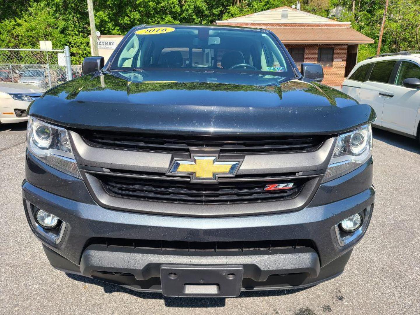 2016 GRAY CHEVROLET COLORADO Z71 (1GCGTDE35G1) with an 3.6L engine, Automatic transmission, located at 117 North Cameron Street, Harrisburg, PA, 17101, (717) 963-8962, 40.266762, -76.875259 - WE FINANCE!!! Good Credit/ Bad Credit/ No Credit - ALL Trade-Ins Welcomed!!! ***Guaranteed Credit Approval*** APPLY ONLINE or CALL us TODAY ;) Internet Prices and Marketplace Prices are SPECIAL discounted ***CASH DEALS*** Retail Prices are higher. Please call us to discuss your cash and finan - Photo#5