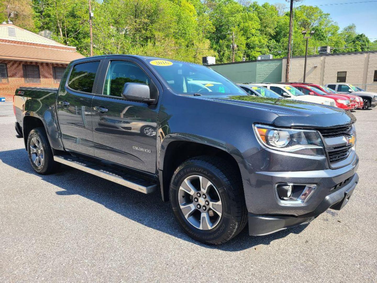 2016 GRAY CHEVROLET COLORADO Z71 (1GCGTDE35G1) with an 3.6L engine, Automatic transmission, located at 117 North Cameron Street, Harrisburg, PA, 17101, (717) 963-8962, 40.266762, -76.875259 - WE FINANCE!!! Good Credit/ Bad Credit/ No Credit - ALL Trade-Ins Welcomed!!! ***Guaranteed Credit Approval*** APPLY ONLINE or CALL us TODAY ;) Internet Prices and Marketplace Prices are SPECIAL discounted ***CASH DEALS*** Retail Prices are higher. Please call us to discuss your cash and finan - Photo#6