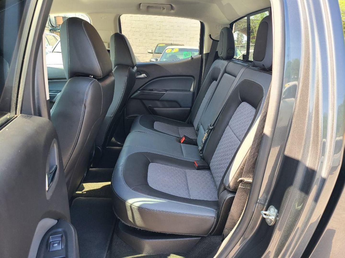 2016 GRAY CHEVROLET COLORADO Z71 (1GCGTDE35G1) with an 3.6L engine, Automatic transmission, located at 117 North Cameron Street, Harrisburg, PA, 17101, (717) 963-8962, 40.266762, -76.875259 - WE FINANCE!!! Good Credit/ Bad Credit/ No Credit - ALL Trade-Ins Welcomed!!! ***Guaranteed Credit Approval*** APPLY ONLINE or CALL us TODAY ;) Internet Prices and Marketplace Prices are SPECIAL discounted ***CASH DEALS*** Retail Prices are higher. Please call us to discuss your cash and finan - Photo#10
