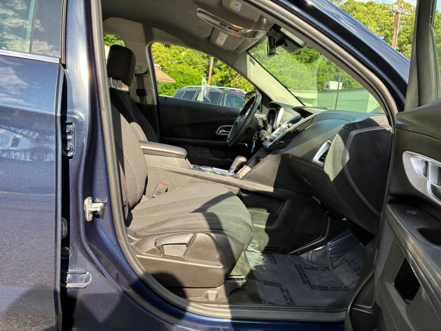 2016 BLUE CHEVROLET EQUINOX LS (2GNFLEEK4G6) with an 2.4L engine, Automatic transmission, located at 117 North Cameron Street, Harrisburg, PA, 17101, (717) 963-8962, 40.266762, -76.875259 - WE FINANCE!!! MOST vehicles are available for financing. Good Credit/ Challenged Credit/ No Credit - ALL Trade-Ins Welcomed!!! APPLY ONLINE or CALL us TODAY Please call us to discuss your cash and/or financing options. Thanks for cheching our inventory! We're here to help.- Photo#8