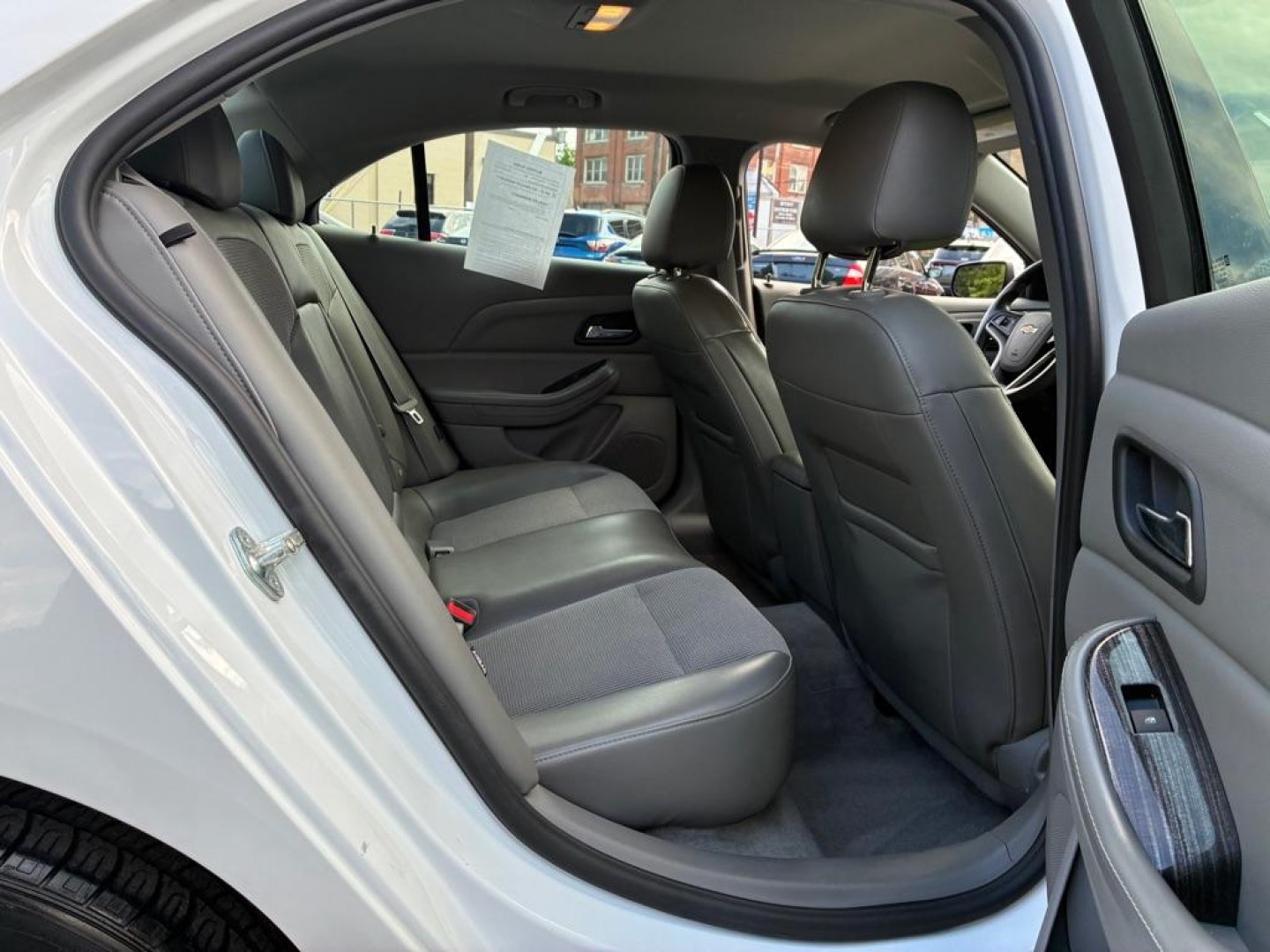 2016 WHITE CHEVROLET MALIBU LIMITED LT (1G11C5SAXGF) with an 2.5L engine, Automatic transmission, located at 117 North Cameron Street, Harrisburg, PA, 17101, (717) 963-8962, 40.266762, -76.875259 - WE FINANCE!!! MOST vehicles are available for financing. Good Credit/ Challenged Credit/ No Credit - ALL Trade-Ins Welcomed!!! APPLY ONLINE or CALL us TODAY Please call us to discuss your cash and/or financing options. Thanks for checking our inventory! We're here to help.- Photo#9